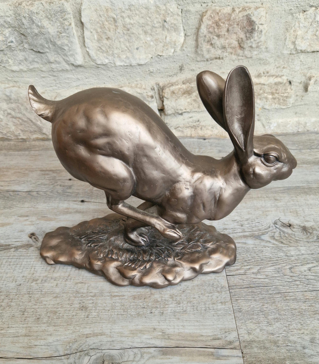Vintage Large Resin Hare Ornament Figurine Bronze Colour 28cm across 22cm Tall 1.750 kg