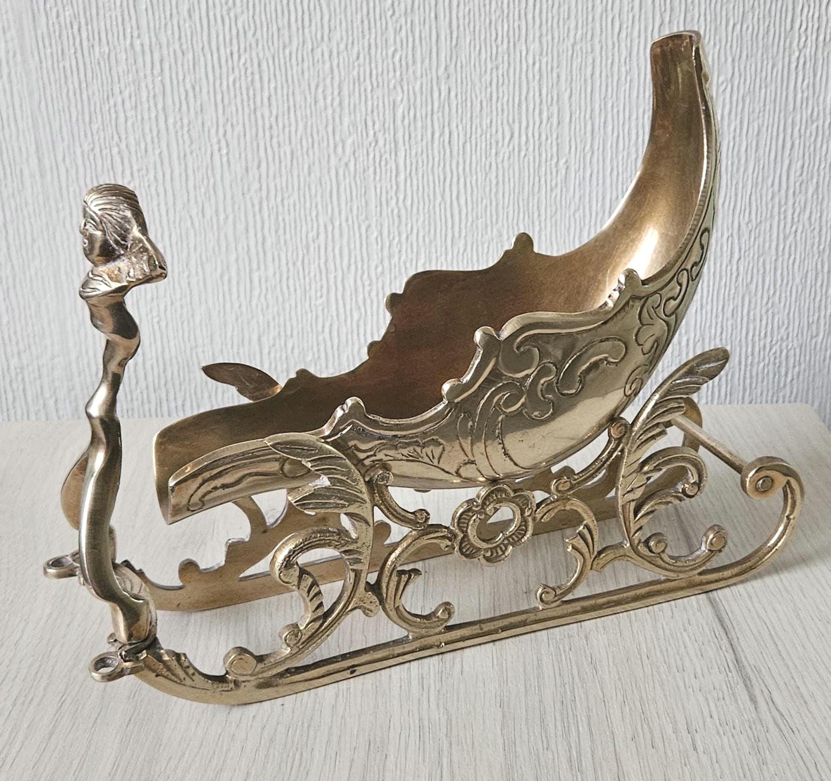 Vintage Large Solid Brass Sleigh Ornate Decorative 26 X 21cm Xmas Centrepiece Hollywood Regency