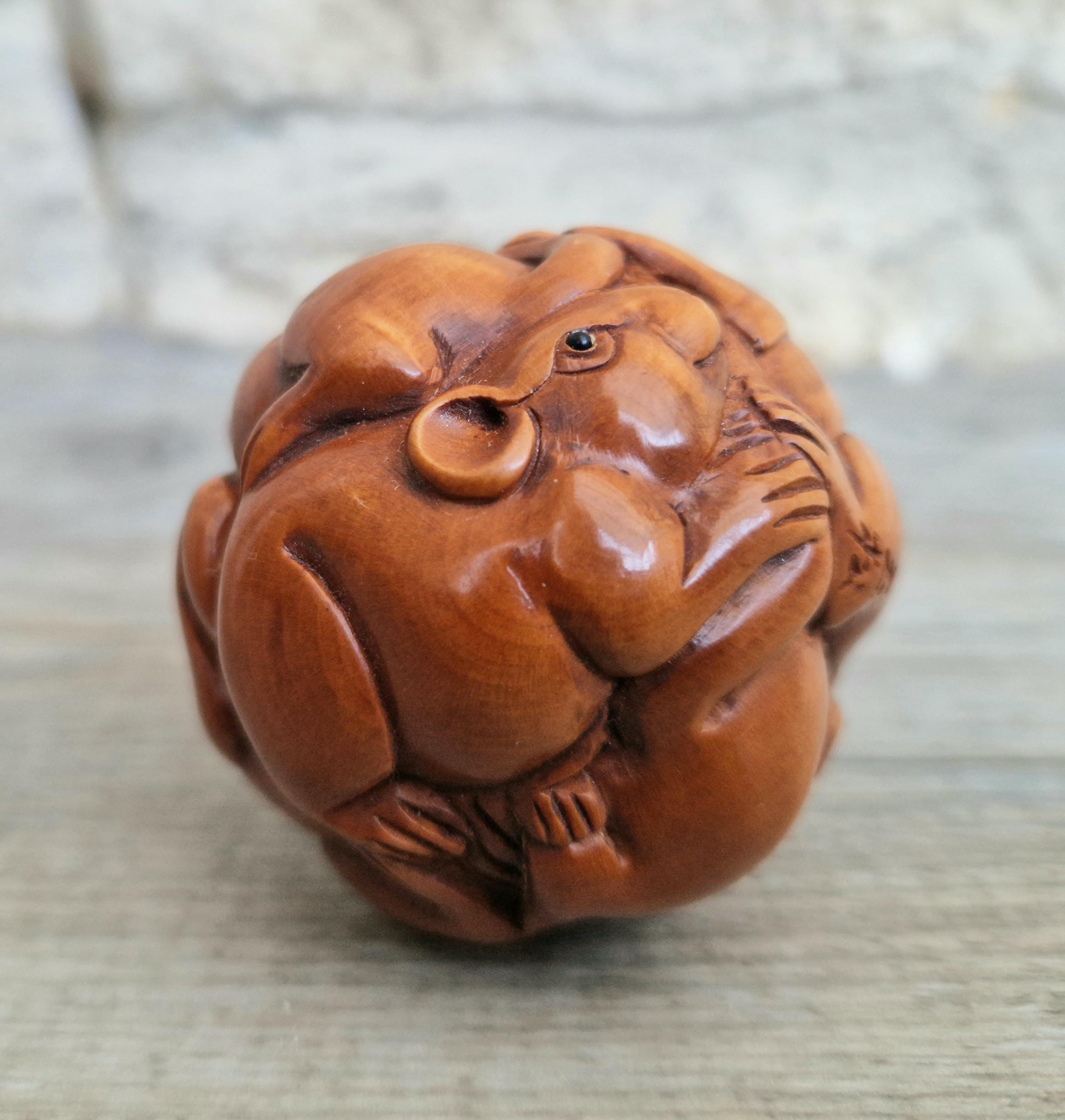 Antique Japanese Carved Zodiac Rats Boxwood Ball 5cm Diameter