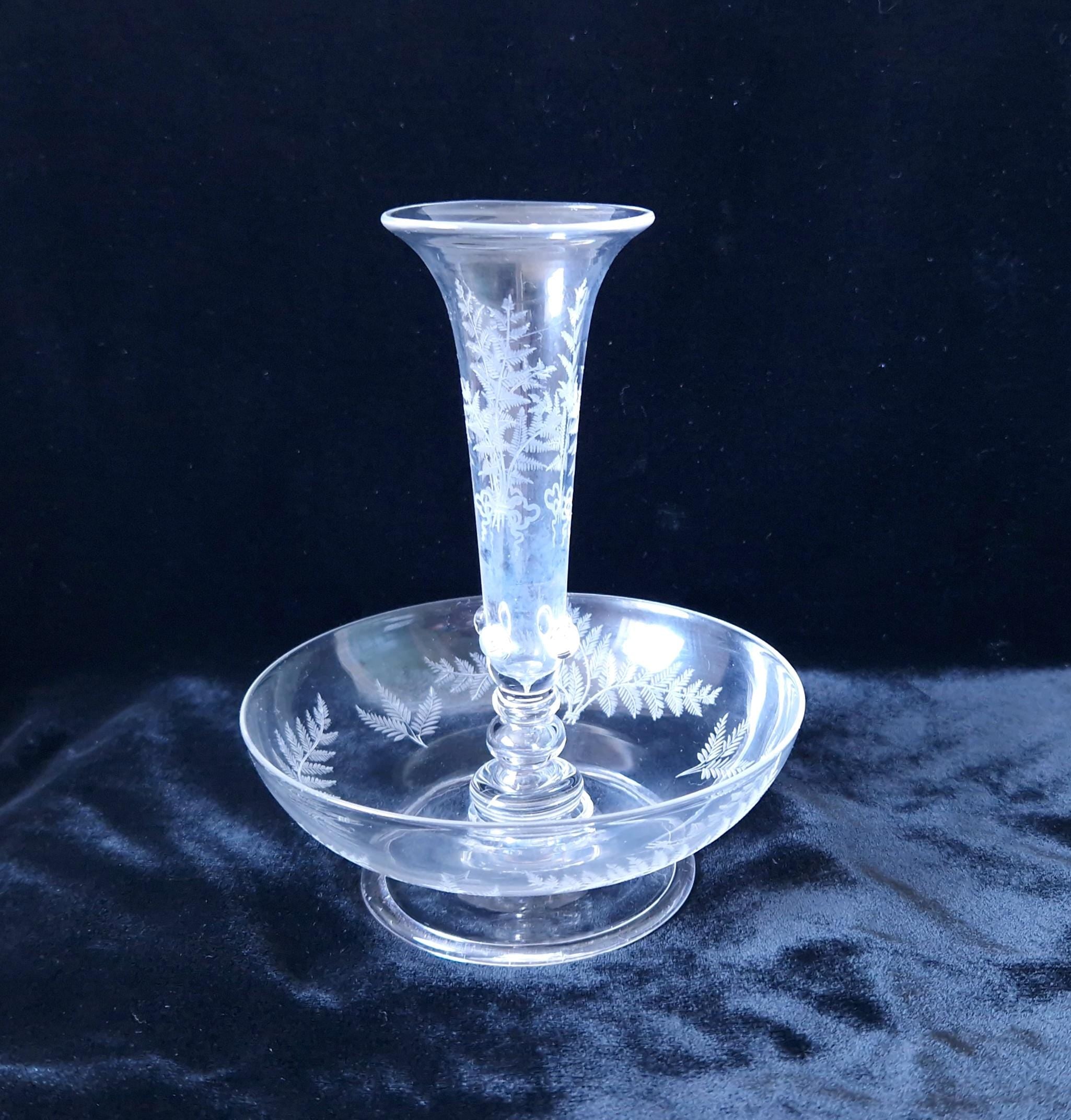 Early 19th Century Continental Ornate Etched Crystal Glass Trumpet Epergne Centrepiece 14cm