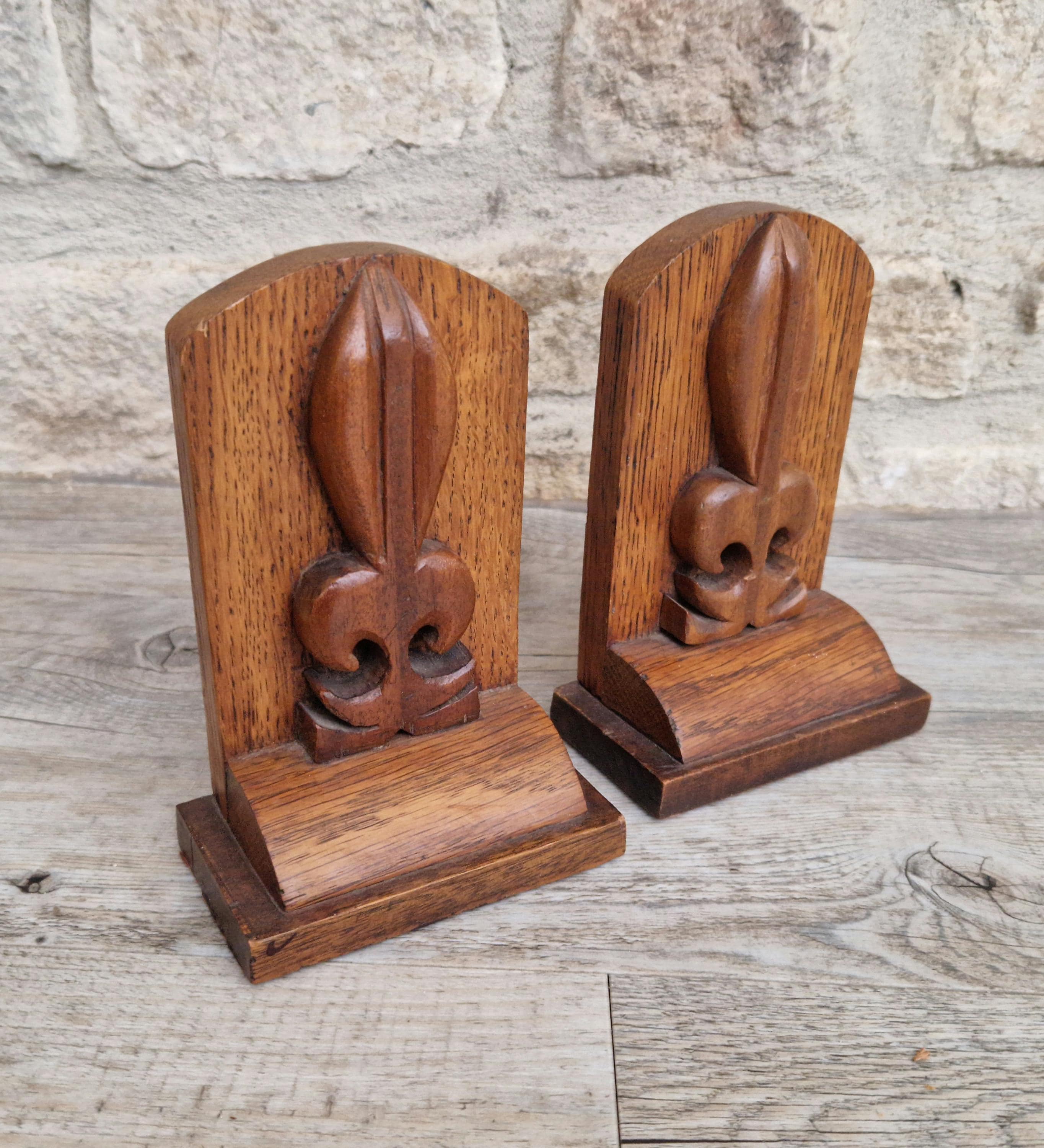 Hand-Carved Oak Arts & Crafts Fleur De Lis Book Ends