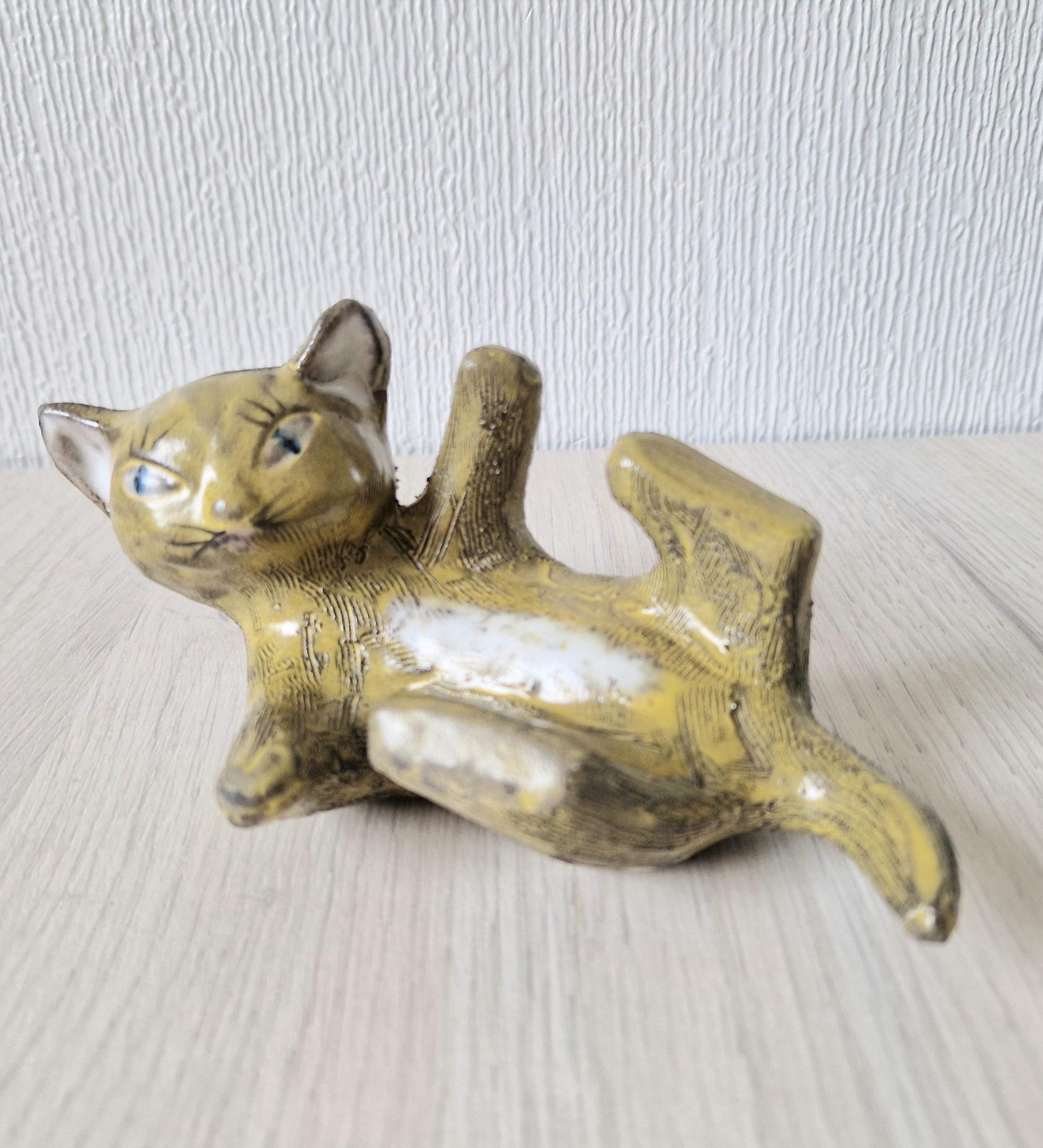 Vintage Mid-Century Upsala Ekeby Swedish Pottery Cat Figurine By Dorothy Clough 1956-67.