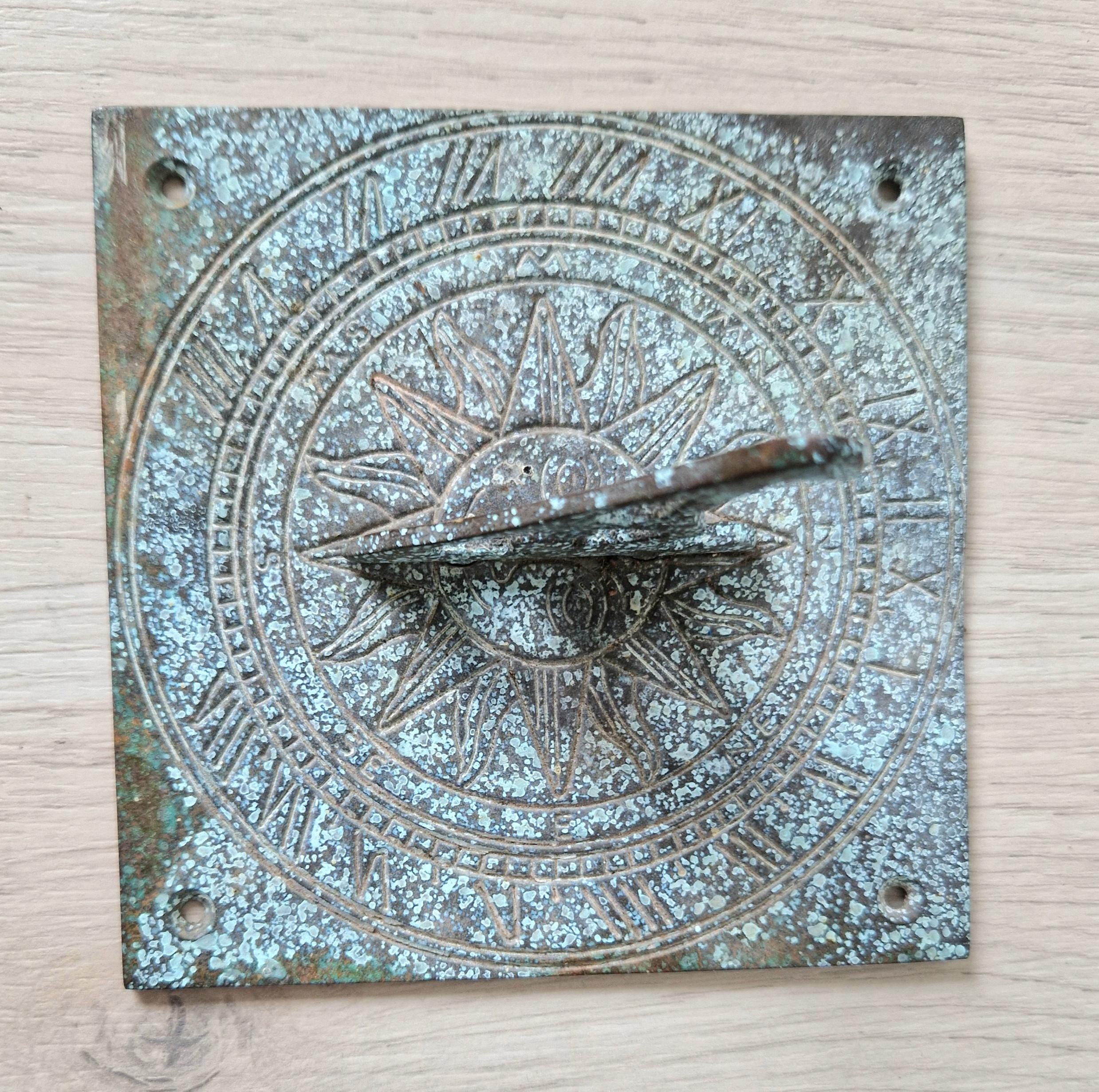 Small Antique Bronze Sundial Plate Sun Ray Engraving Verdigris Roman Numerals 12cm x 12cm