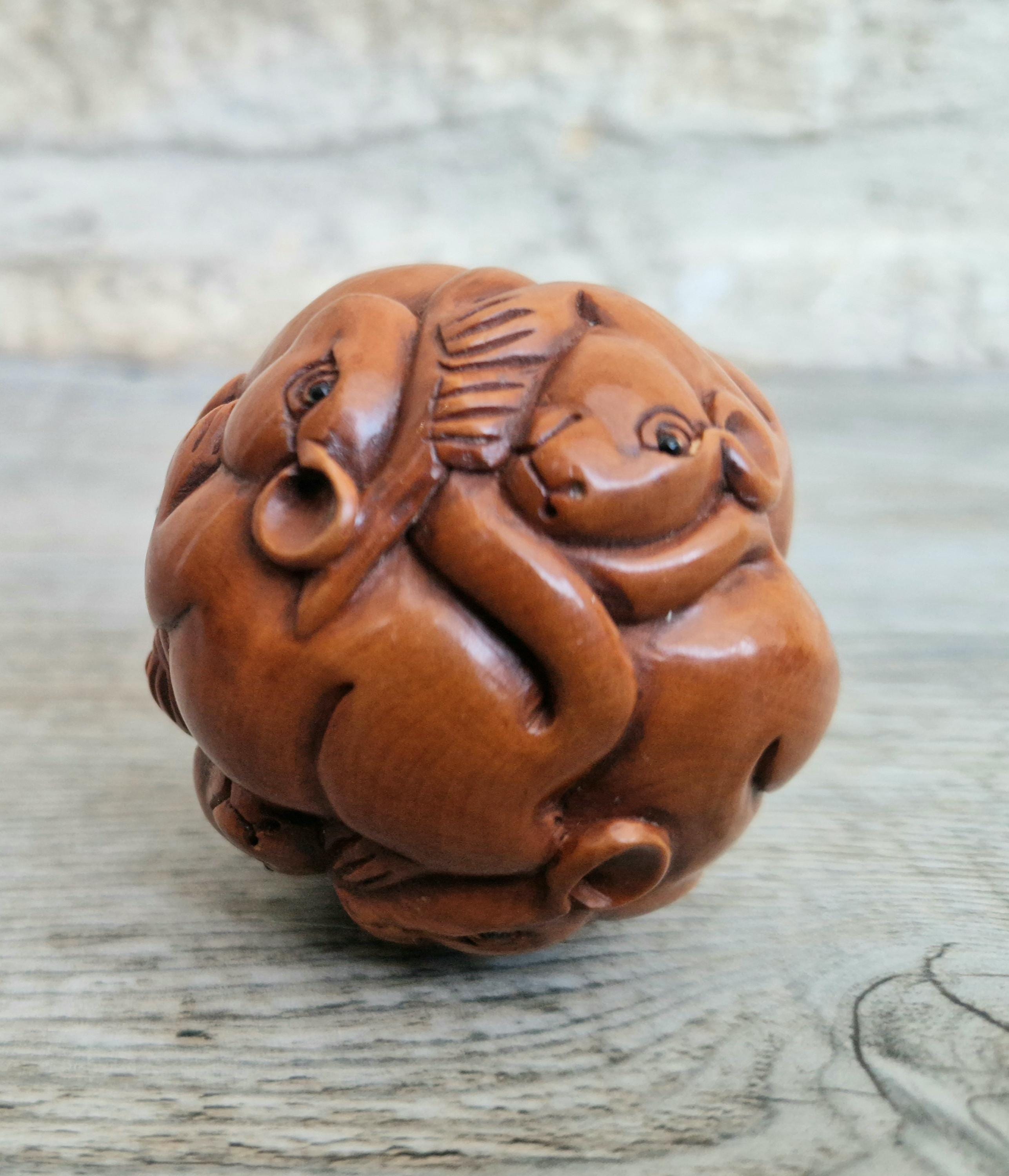 Antique Japanese Carved Zodiac Rats Boxwood Ball 5cm Diameter