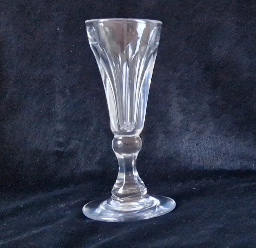 Early 19th Century English Deceptive Faceted Bowl Basal Knop Ale Glass c.1830