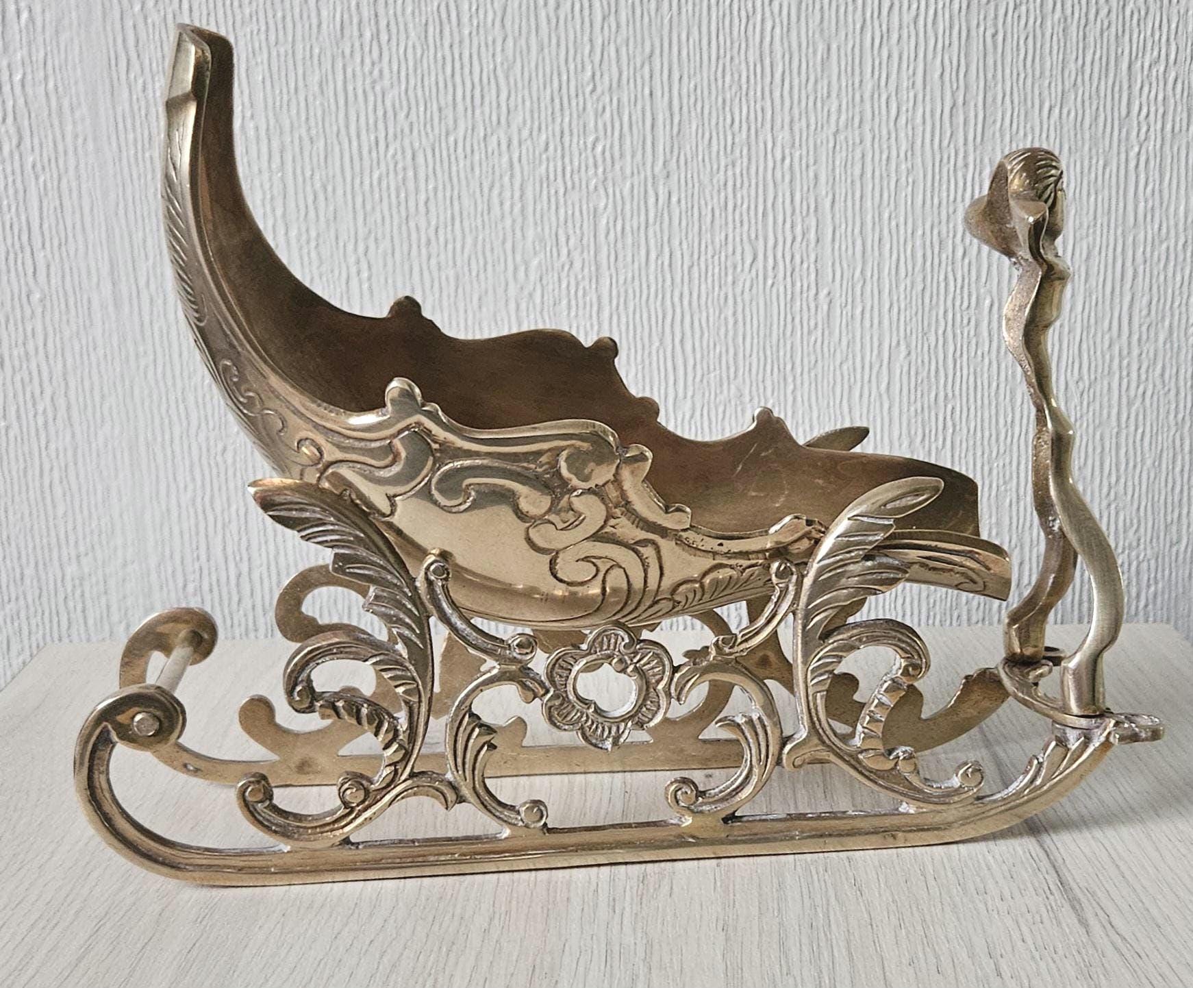 Vintage Large Solid Brass Sleigh Ornate Decorative 26 X 21cm Xmas Centrepiece Hollywood Regency