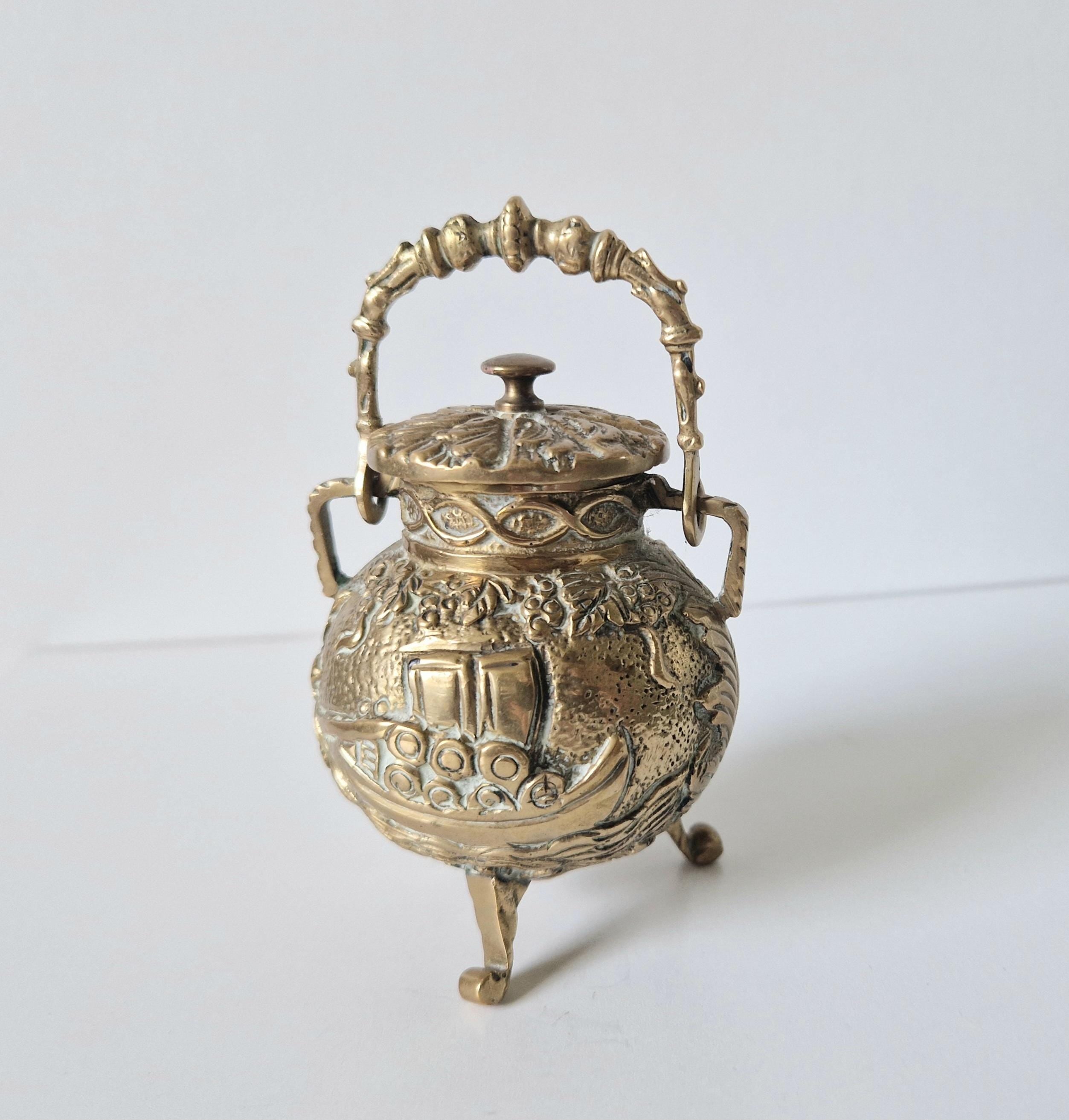 Antique Solid Brass Ornate Tri-Footed Cauldron With Handle Trinket Box
