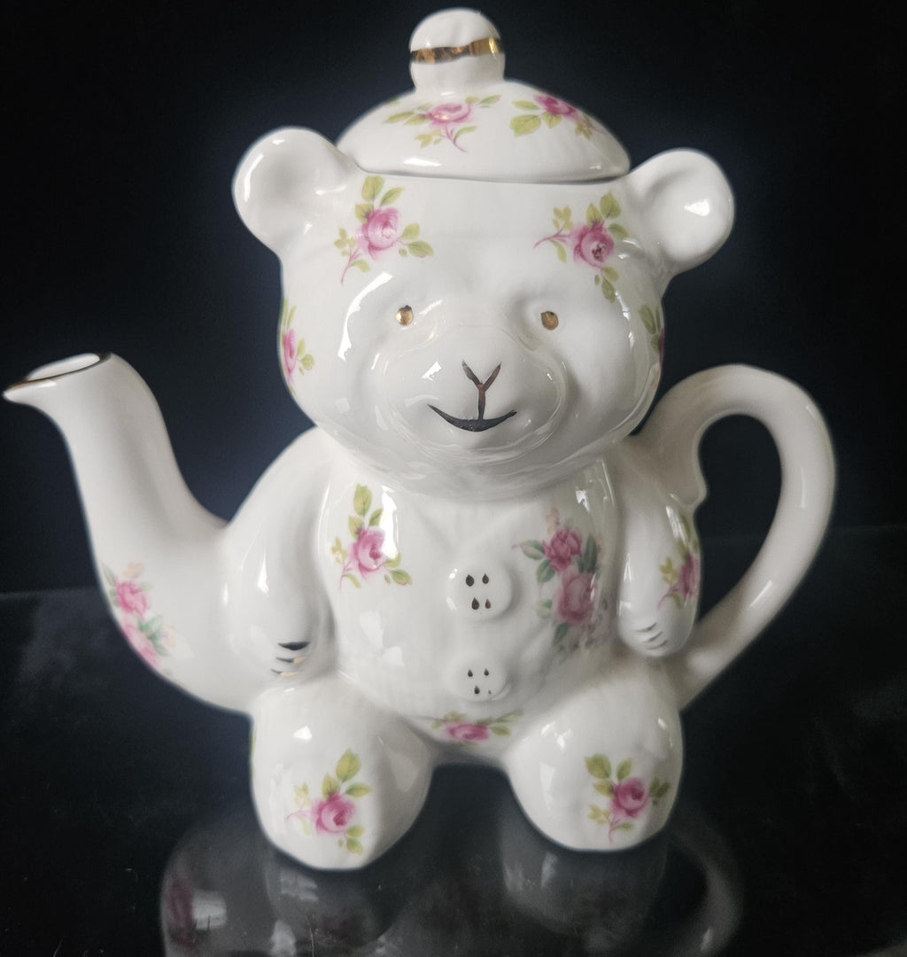 Vintage Holly Barn Teddy Bear Teapot: Fine Bone China Tea for One