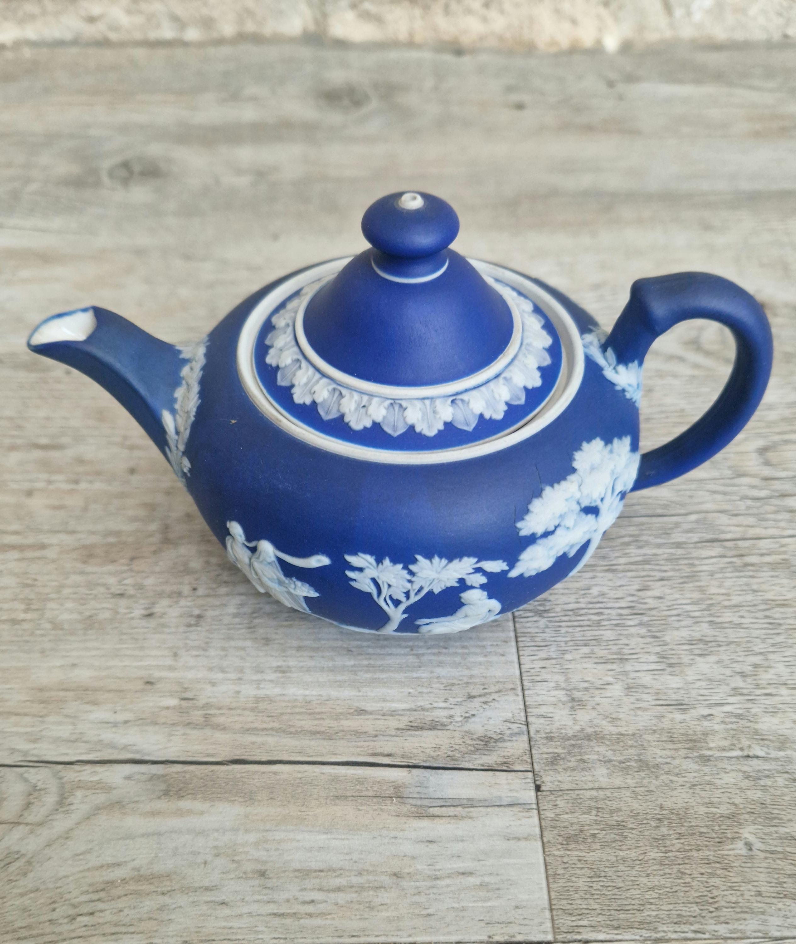 Antique Wedgwood Neoclassical Cobalt Blue Dipped Jasperware Bachelor Teapot Rare Size