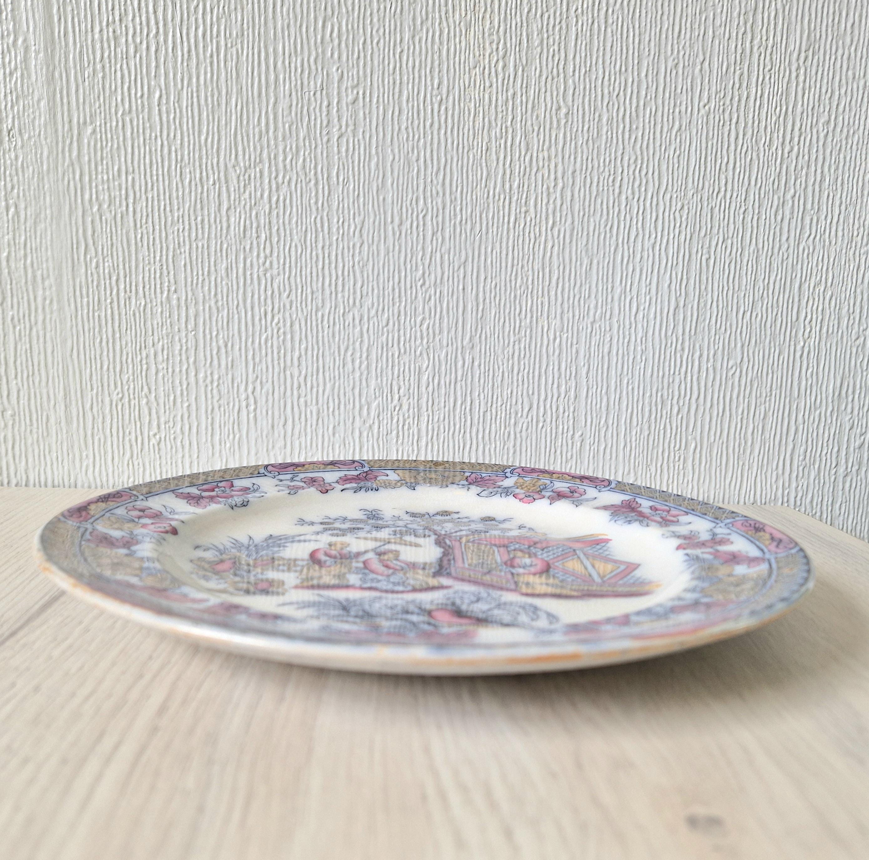 Antique P RADDATZ & CO. Berlin Porcelain Decorative Plate Asian Design 23.5cm Diameter 1864-1880