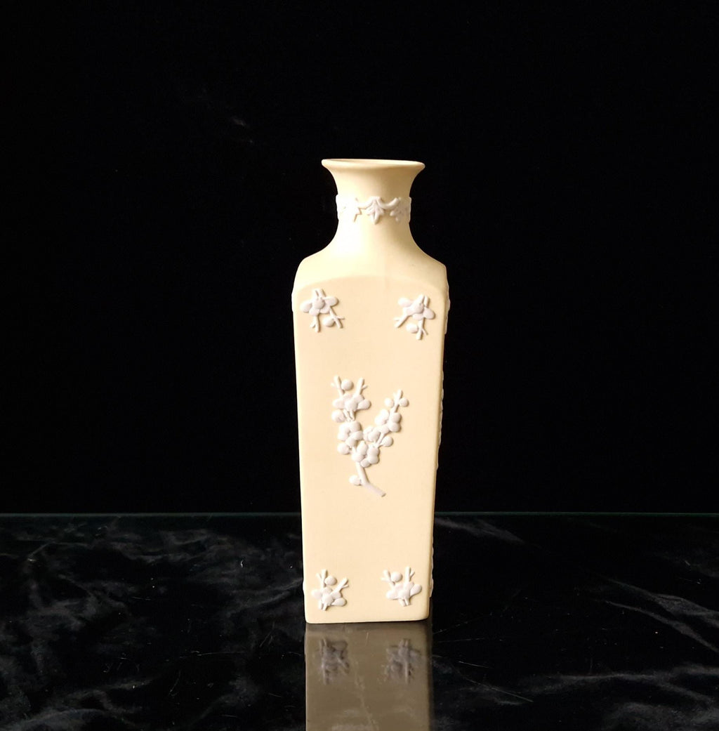 Wedgwood Primrose Yellow Prunus Jasperware Neo Classical Bud Vase 13.8cm