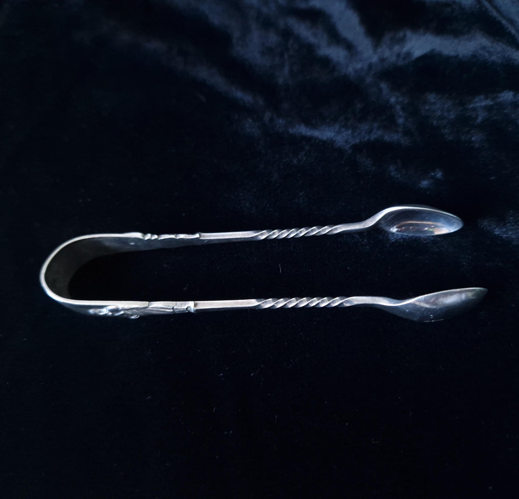 Fine Solid Silver Apostle Sugar Tongs by James Dixon & Sons Ltd 1946. Sheffield