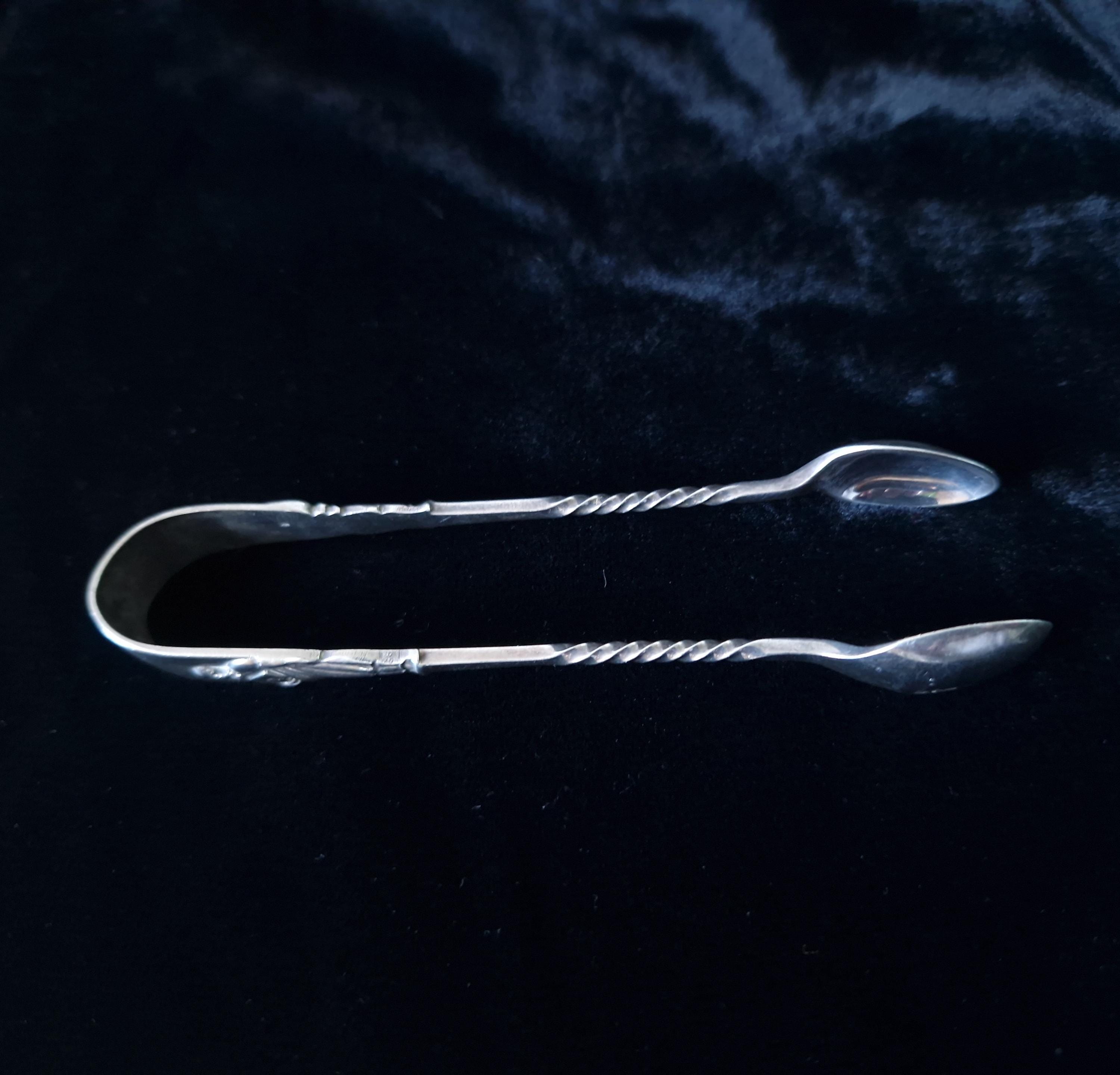 Fine Solid Silver Apostle Sugar Tongs by James Dixon & Sons Ltd 1946. Sheffield
