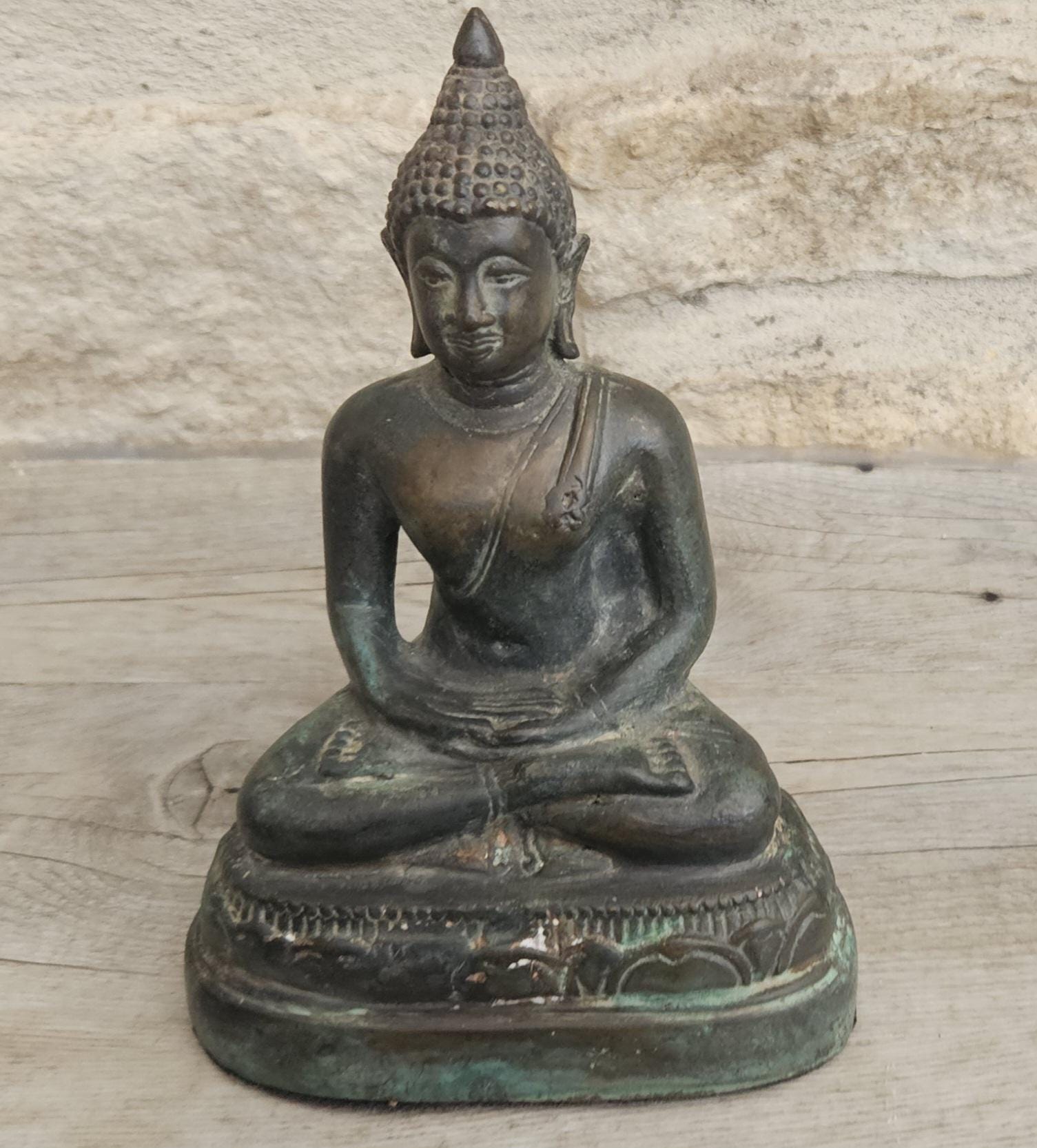 Buddha Sitting statue Ornament Heavy Black With Patina 18cm Tall Vintage