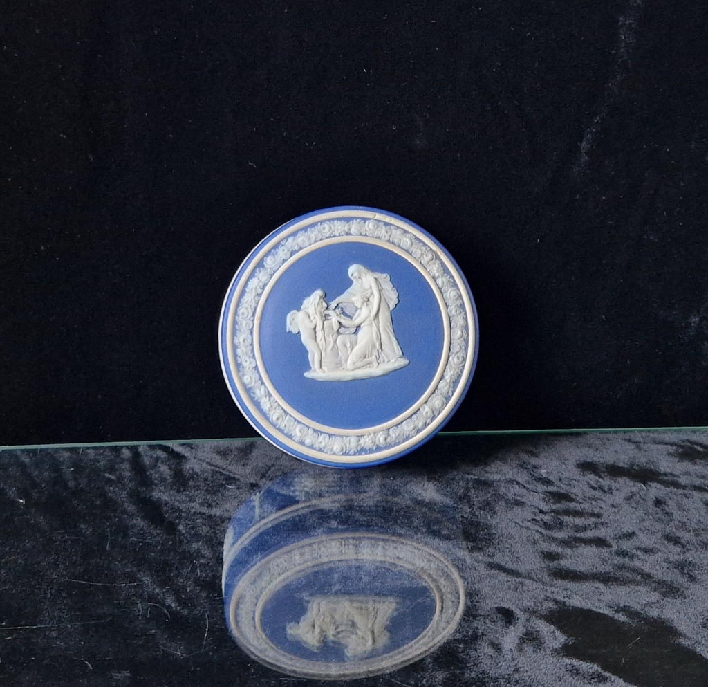 Antique Wedgwood Cobalt Blue Jasperware Neo-Classical Patch Pot Powder Jar