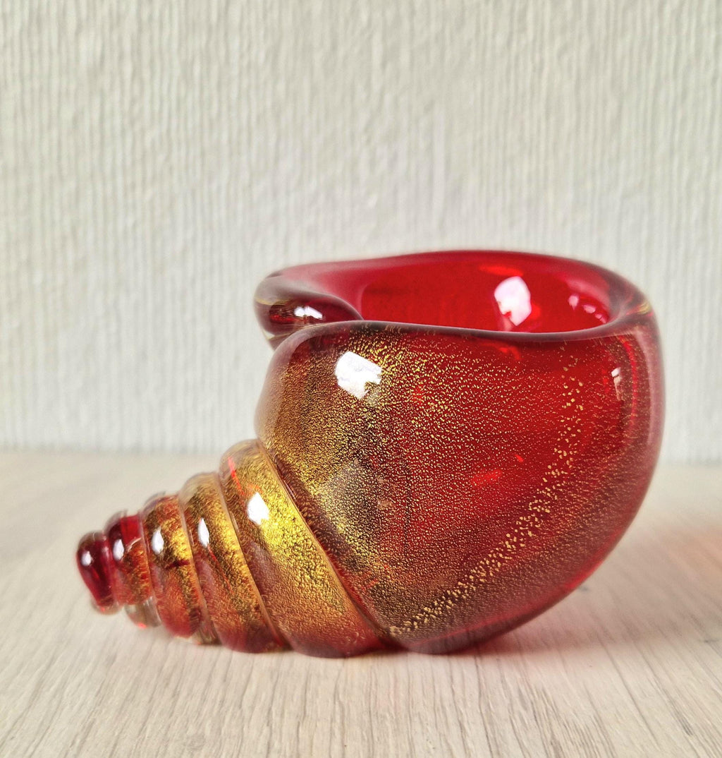 Vintage Archimede Seguso Red & Gold Flake Murano Art Glass Conch Shell Ornament 1950's