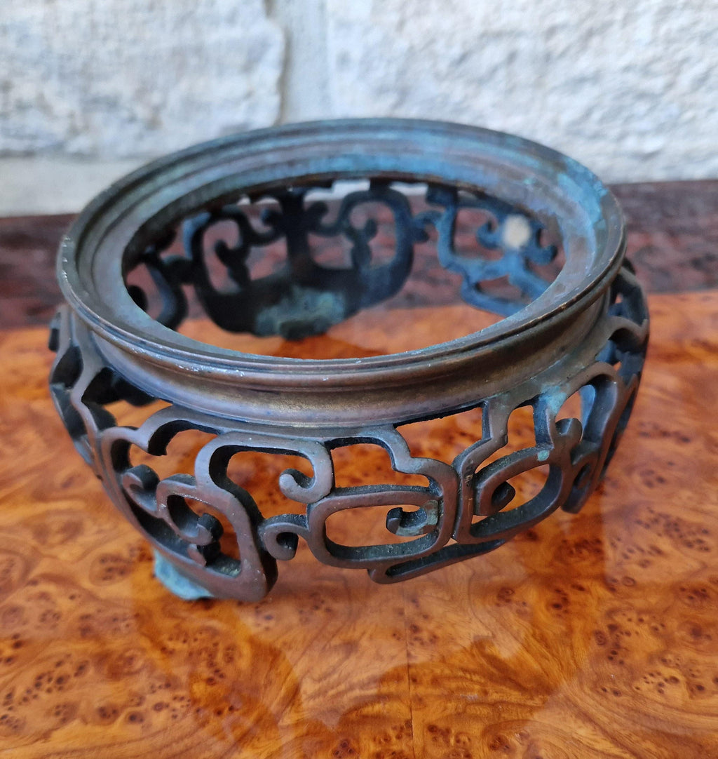 Fine Large Antique Bronze Chinoserie Pattern Openwork Tri-Footed Vase Stand 19th C.