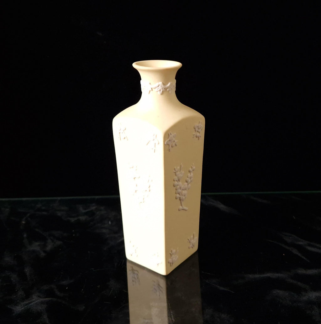 Wedgwood Primrose Yellow Prunus Jasperware Neo Classical Bud Vase 13.8cm