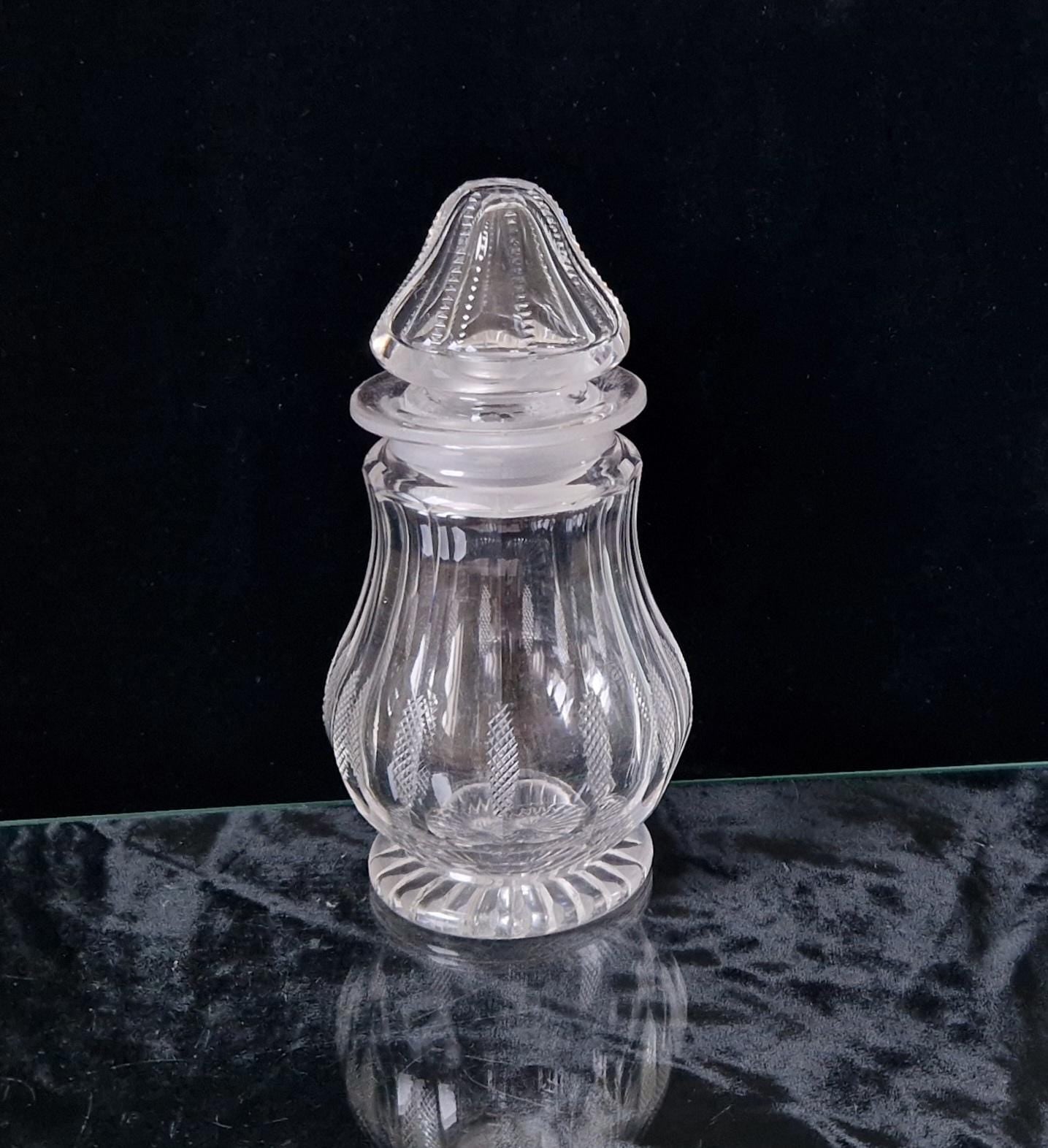 Antique Georgian Panel Cut Glass Bell Lidded Apothecary Jar 17cm