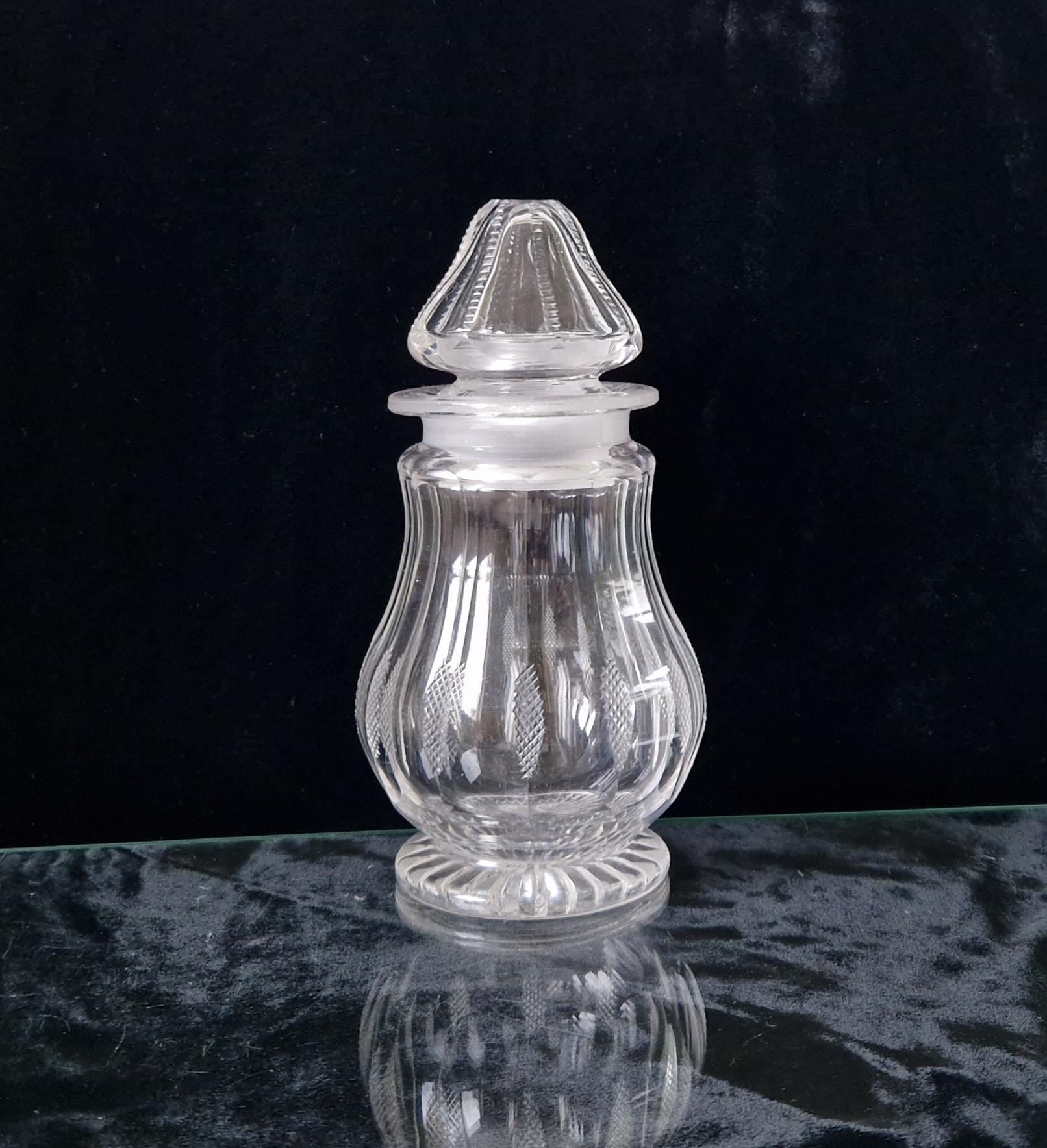 Antique Georgian Panel Cut Glass Bell Lidded Apothecary Jar 17cm