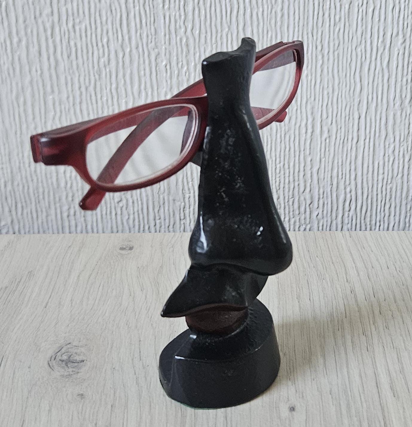 Vintage Surrealist Salvador Dali Inspired Nose Figurine Glasses Holder Vintage Black Metal Nose With Red Lips Spectacle Stand 13cm Tall
