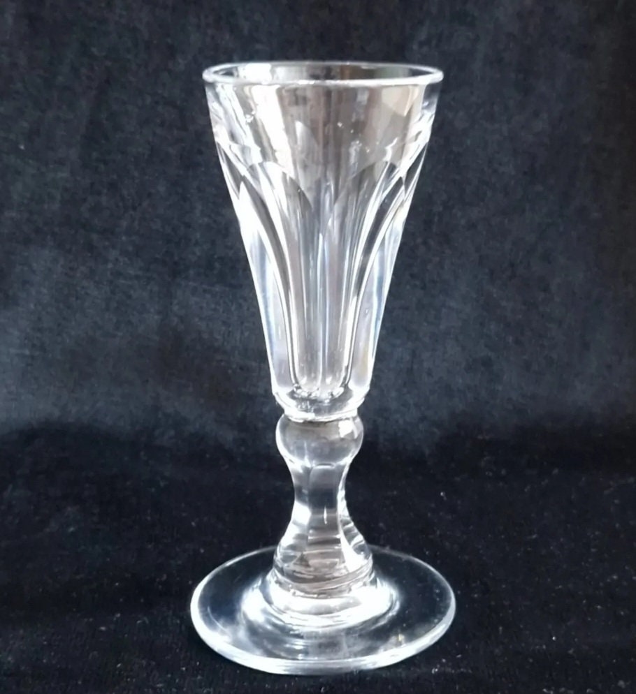 Early 19th Century English Deceptive Faceted Bowl Basal Knop Ale Glass c.1830