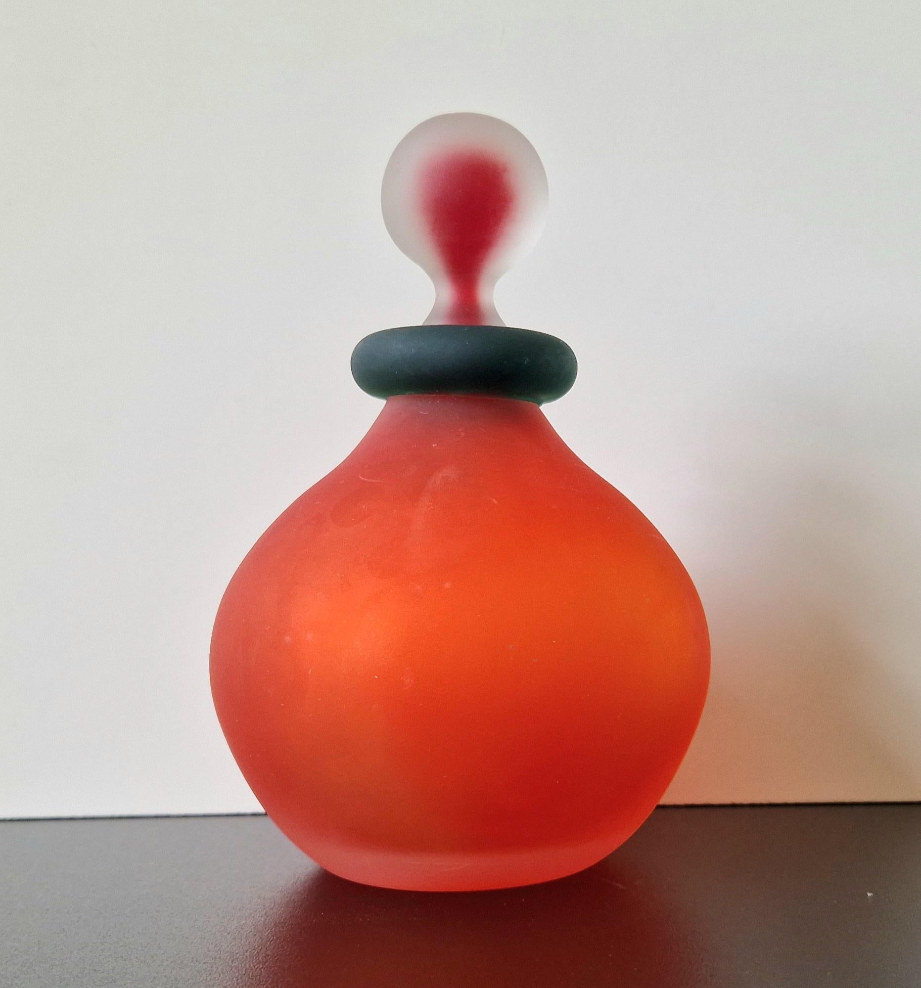 1980s Franco Moretti Venetian Scavo Art Glass Bottle with Sommerso Stopper