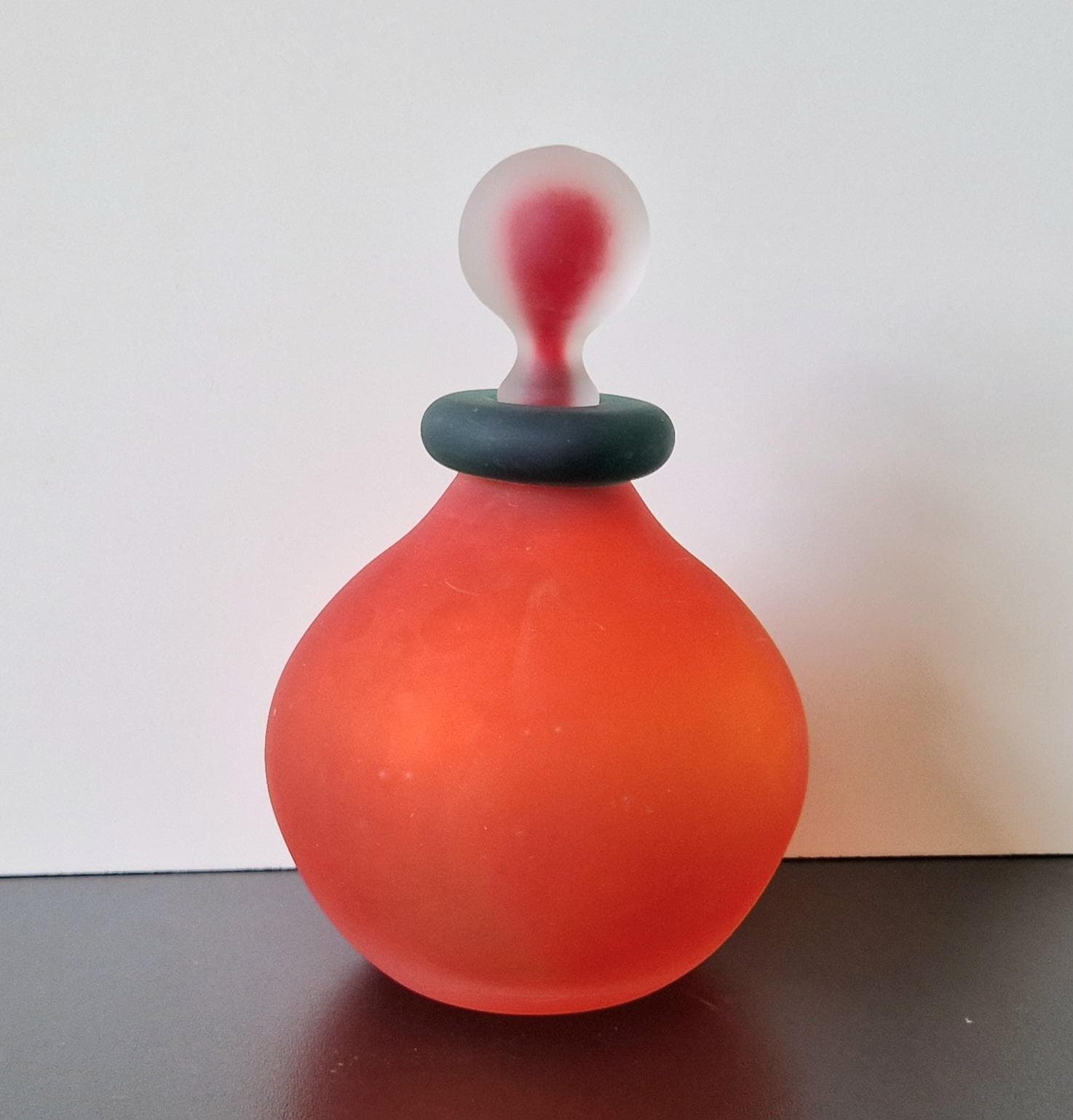 1980s Franco Moretti Venetian Scavo Art Glass Bottle with Sommerso Stopper