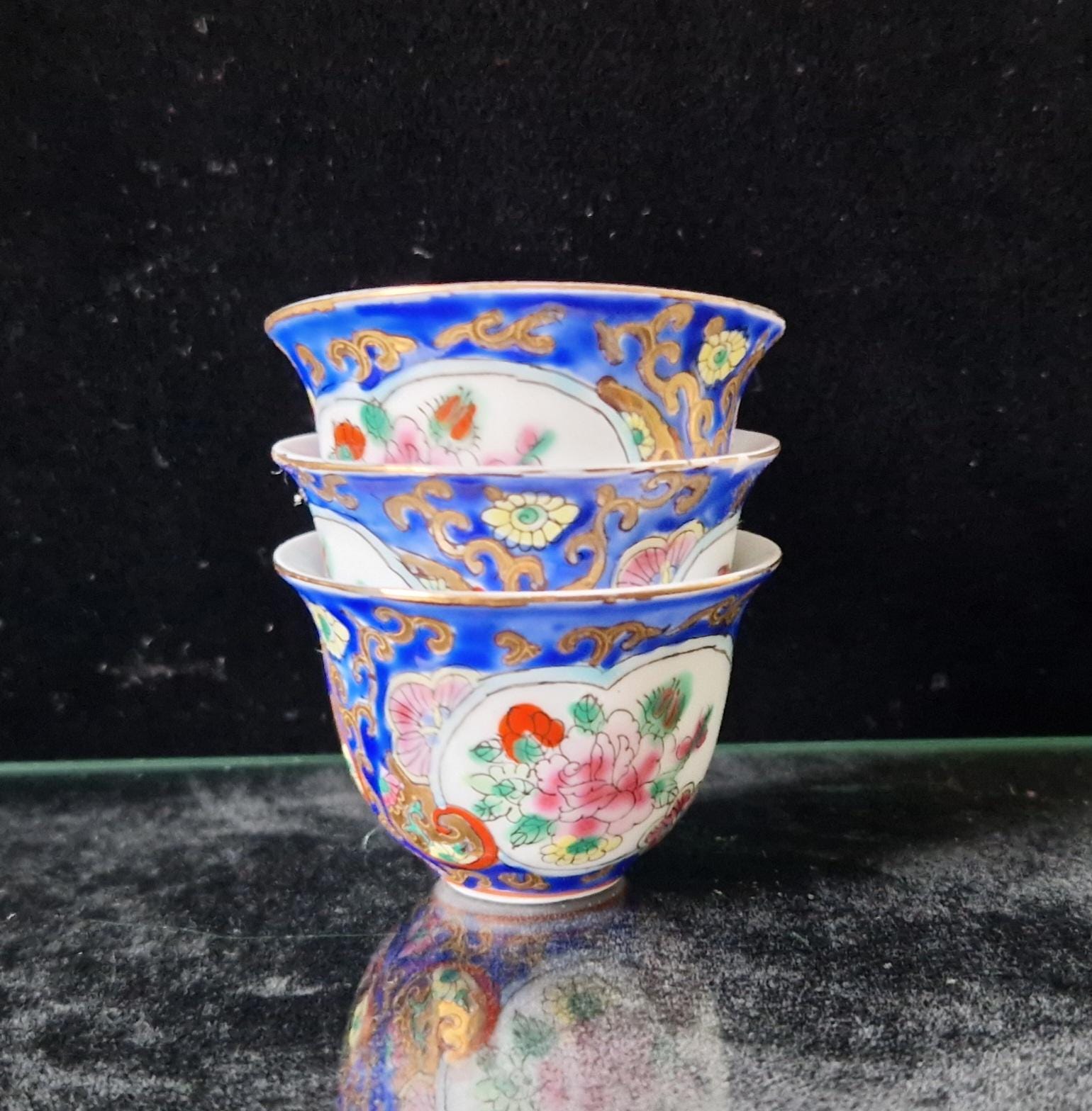 3 Miniature Chinese Porcelain Blue & White Floral Pattern Tea Cups