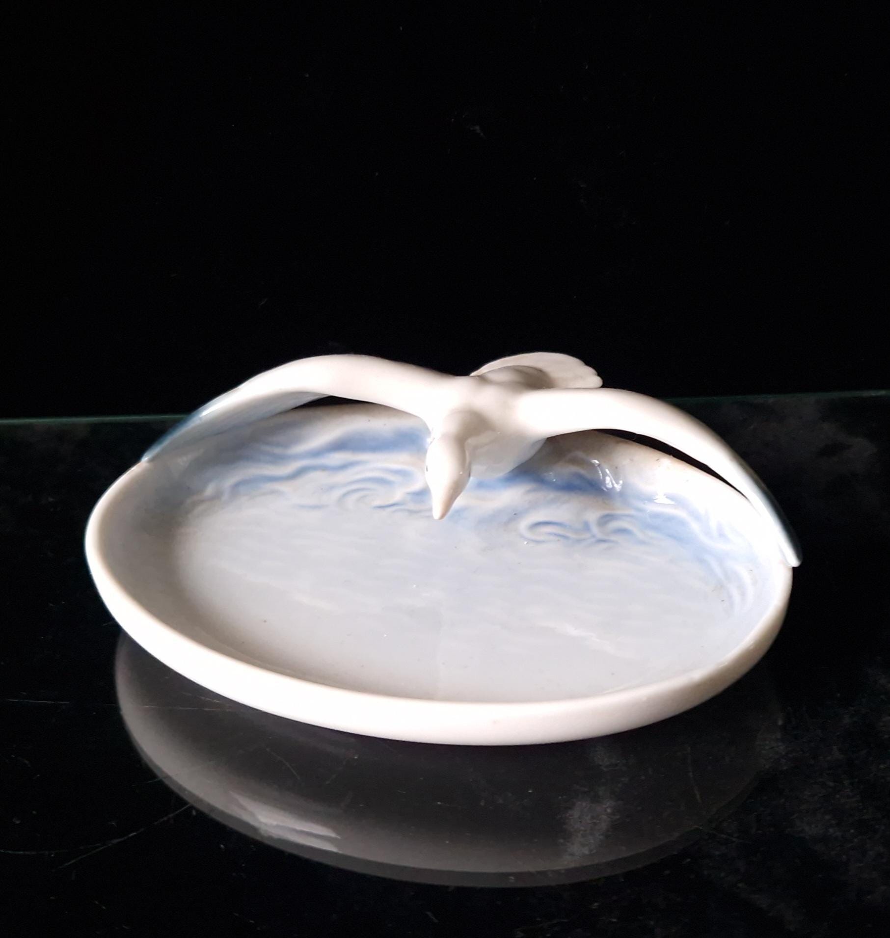 Metzler & Ortloff Germany Porcelain Gliding Seagull Vintage Trinket  Dish