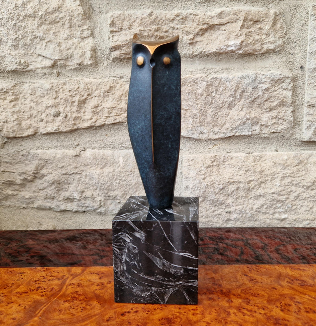 Vintage José Luis PEQUEÑO Sculpture Patinated Bronze Owl With Black Veined Italica Marble Plinth