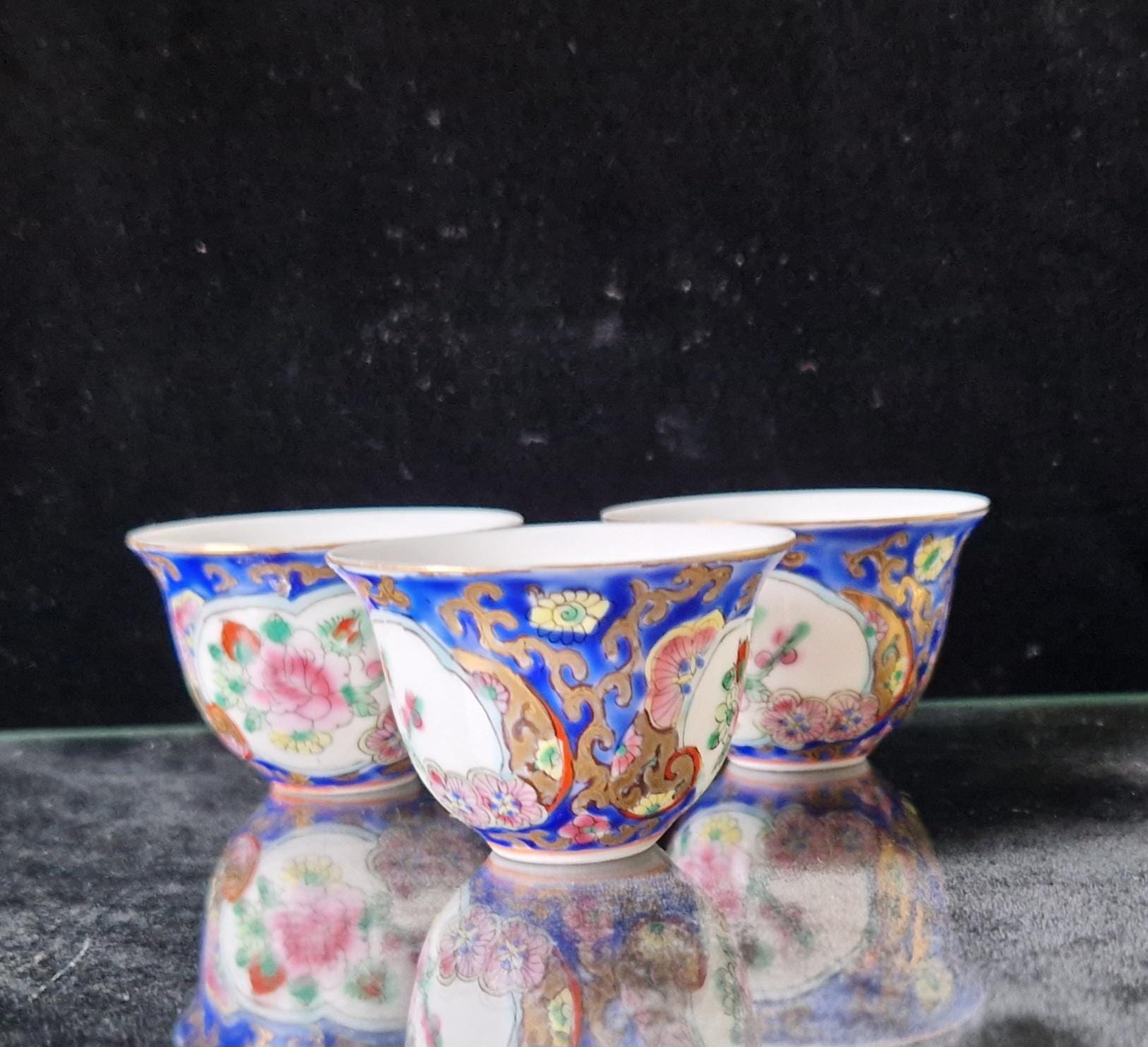 3 Miniature Chinese Porcelain Blue & White Floral Pattern Tea Cups