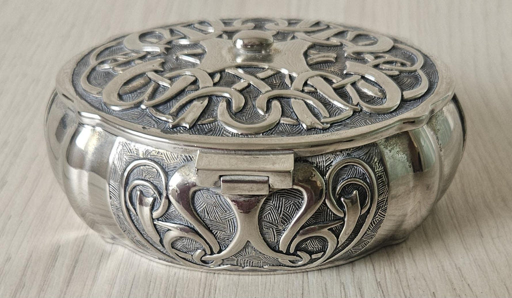 Vintage Silver Plated Trinket Box: Italian Vera Lucino, Intricate Design