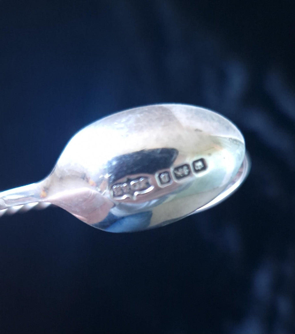 Fine Solid Silver Apostle Sugar Tongs by James Dixon & Sons Ltd 1946. Sheffield