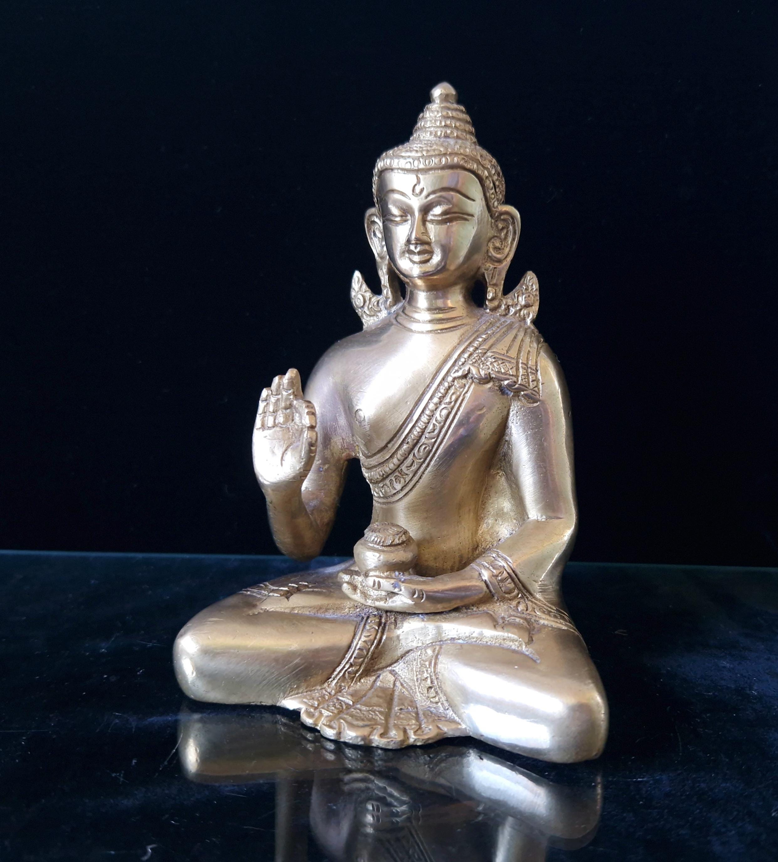 Vintage Heavy Cast Brass Seated Meditating Buddha Figure Vitarka Mudra Pose 6 inches
