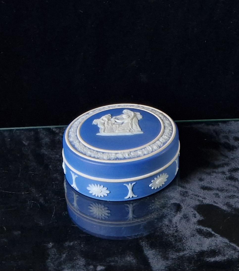 Antique Wedgwood Cobalt Blue Jasperware Neo-Classical Patch Pot Powder Jar