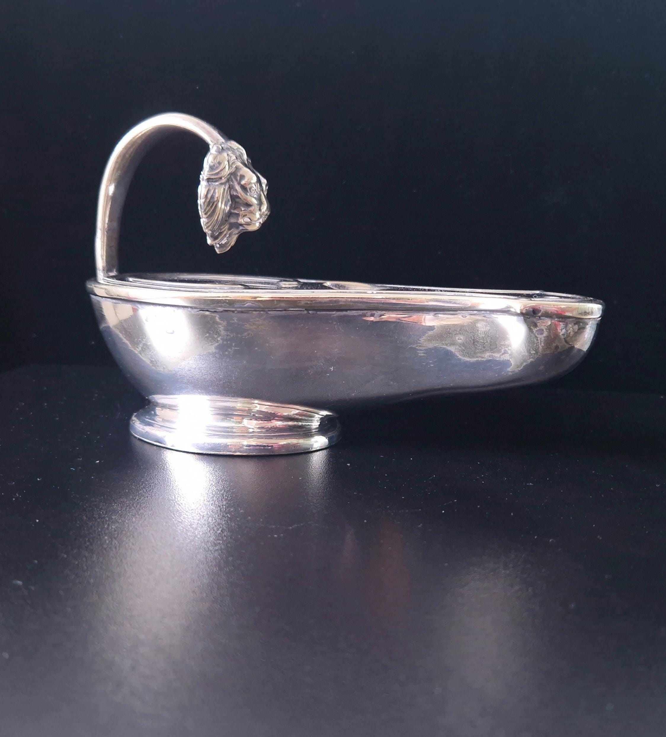 Victorian Silver Plated Brass Oil Lamp Style Lion Mask Handle Spoon Warmer