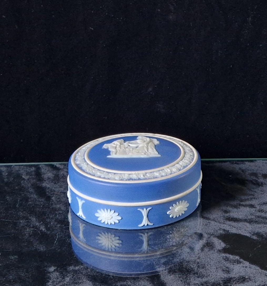 Antique Wedgwood Cobalt Blue Jasperware Neo-Classical Patch Pot Powder Jar