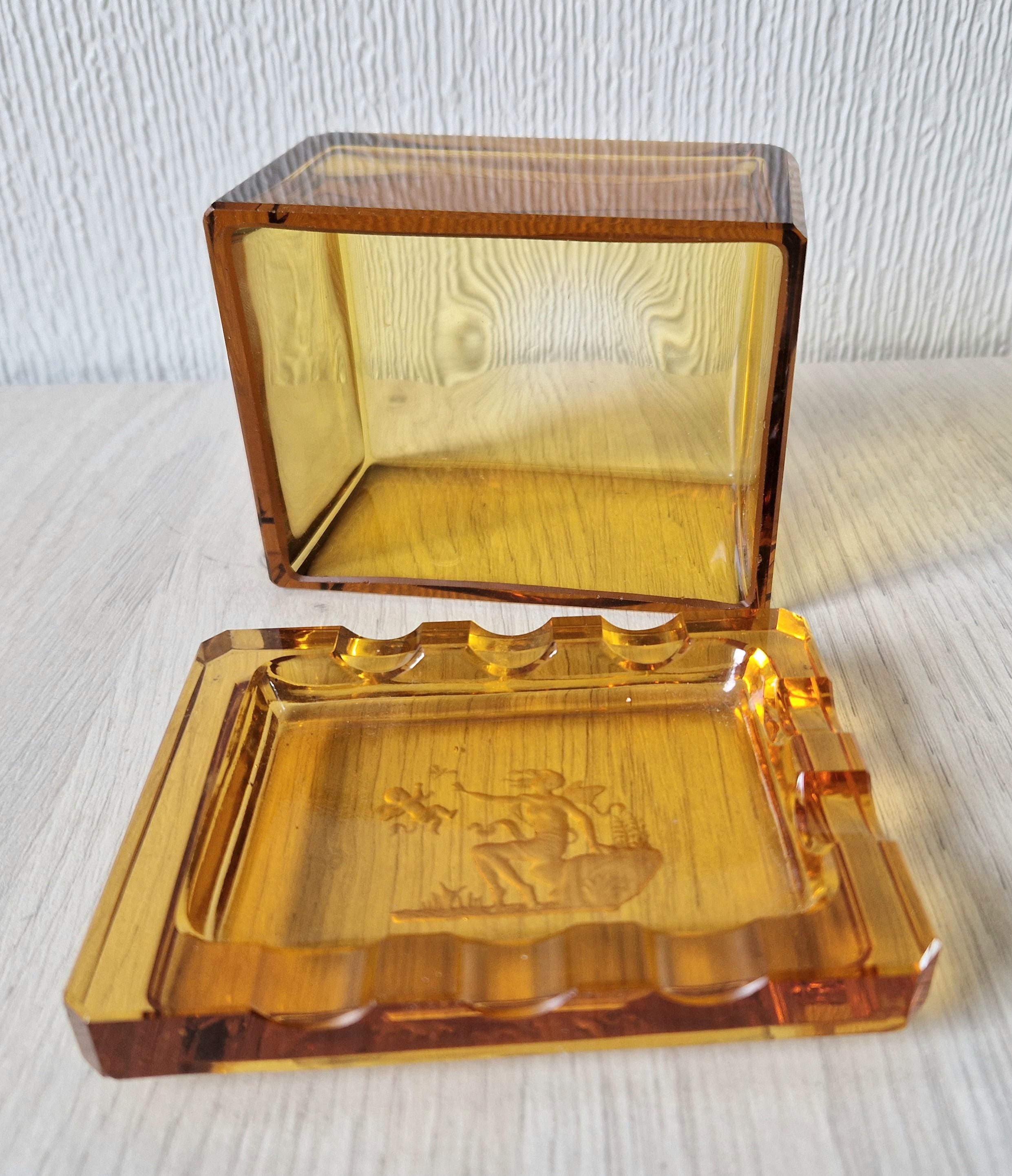 1930s Hienrich Hoffman Amber Intaglio Glass Cupid & Goddess Crenulated Lidded Trinket Box
