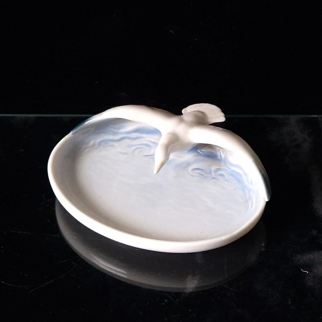 Metzler & Ortloff Germany Porcelain Gliding Seagull Vintage Trinket  Dish