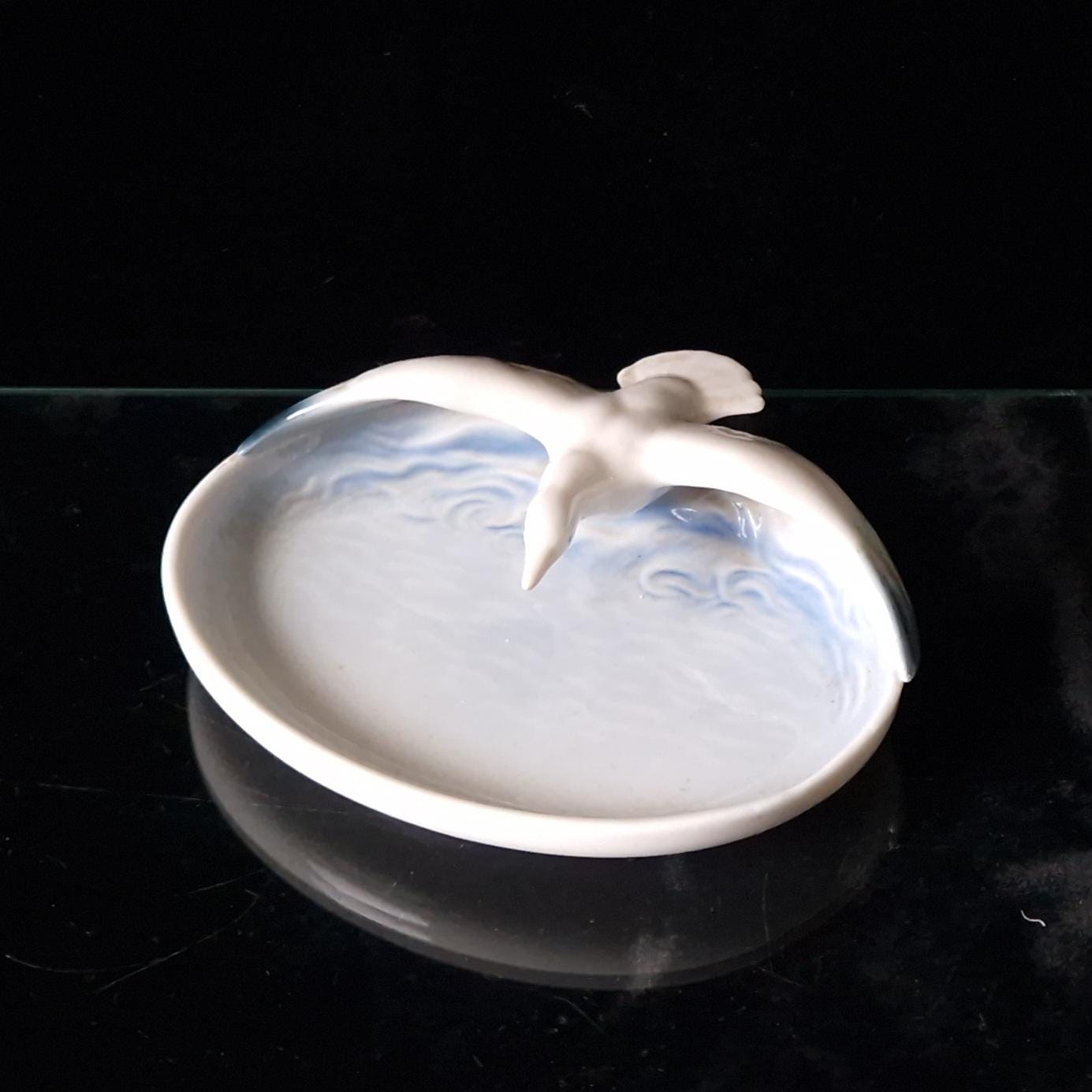 Metzler & Ortloff Germany Porcelain Gliding Seagull Vintage Trinket  Dish