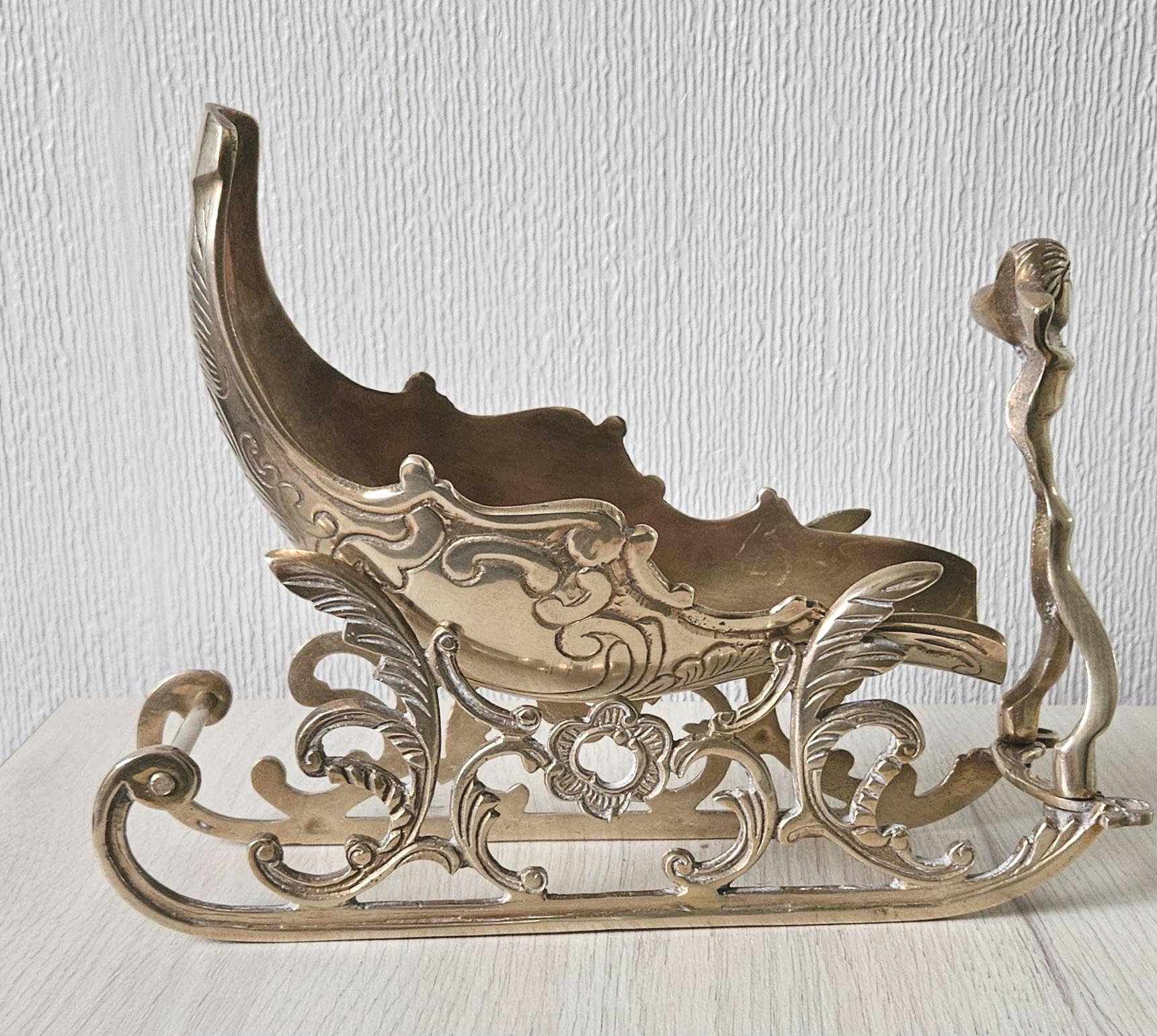Vintage Large Solid Brass Sleigh Ornate Decorative 26 X 21cm Xmas Centrepiece Hollywood Regency