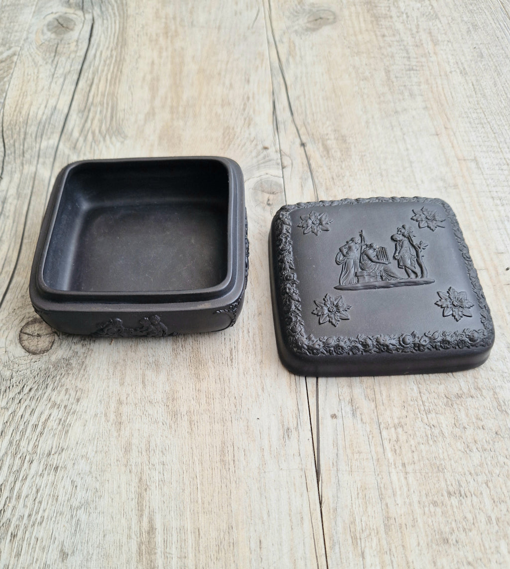 Vintage Wedgwood Black Basalt Neo-Classical Square Trinket Box 1963