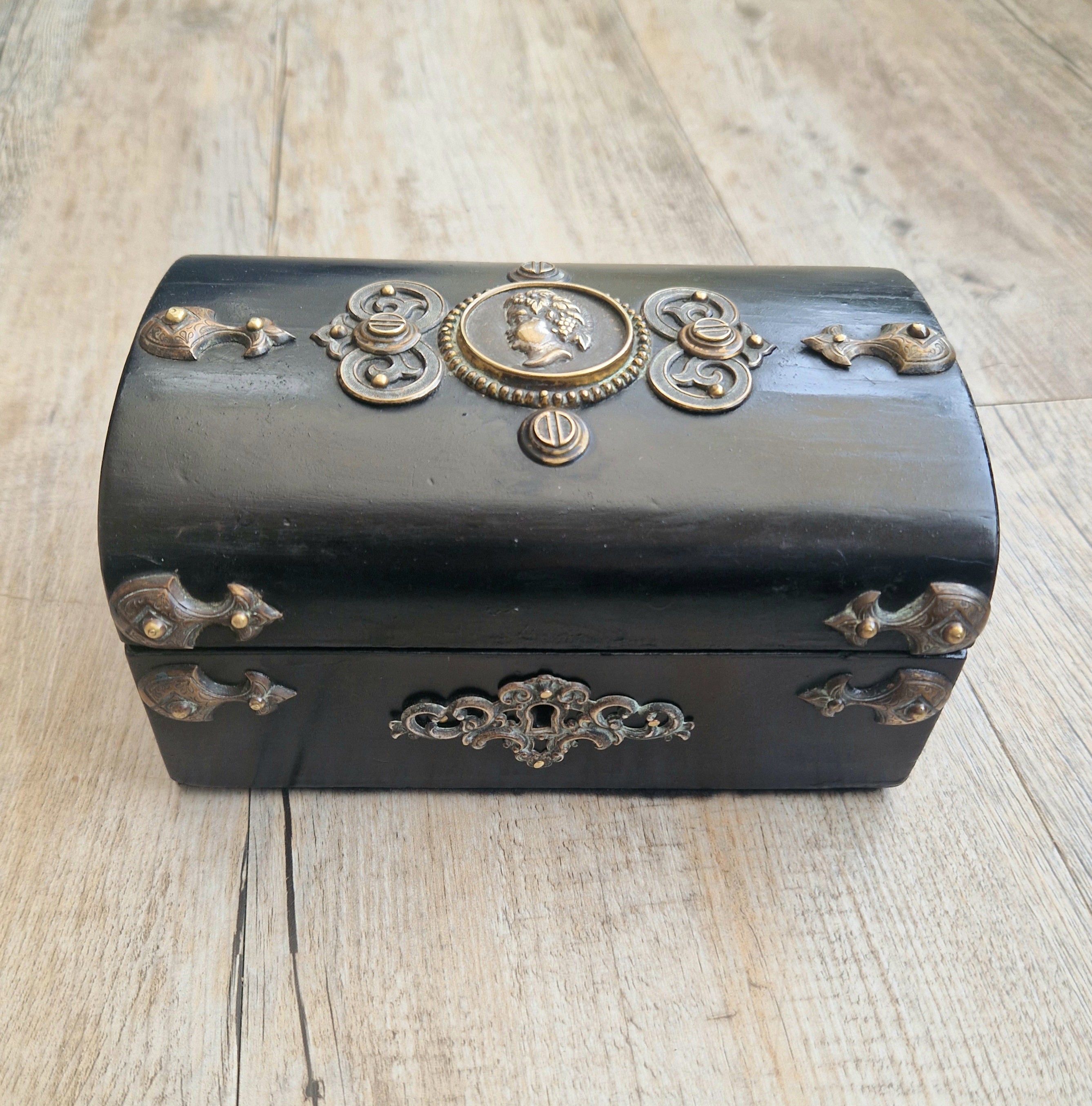 Antique Napoleon 111 Ebonised Neo-Classical Bronze Cameo Dome Top Trinket Jewellery Casket c.1852-1870