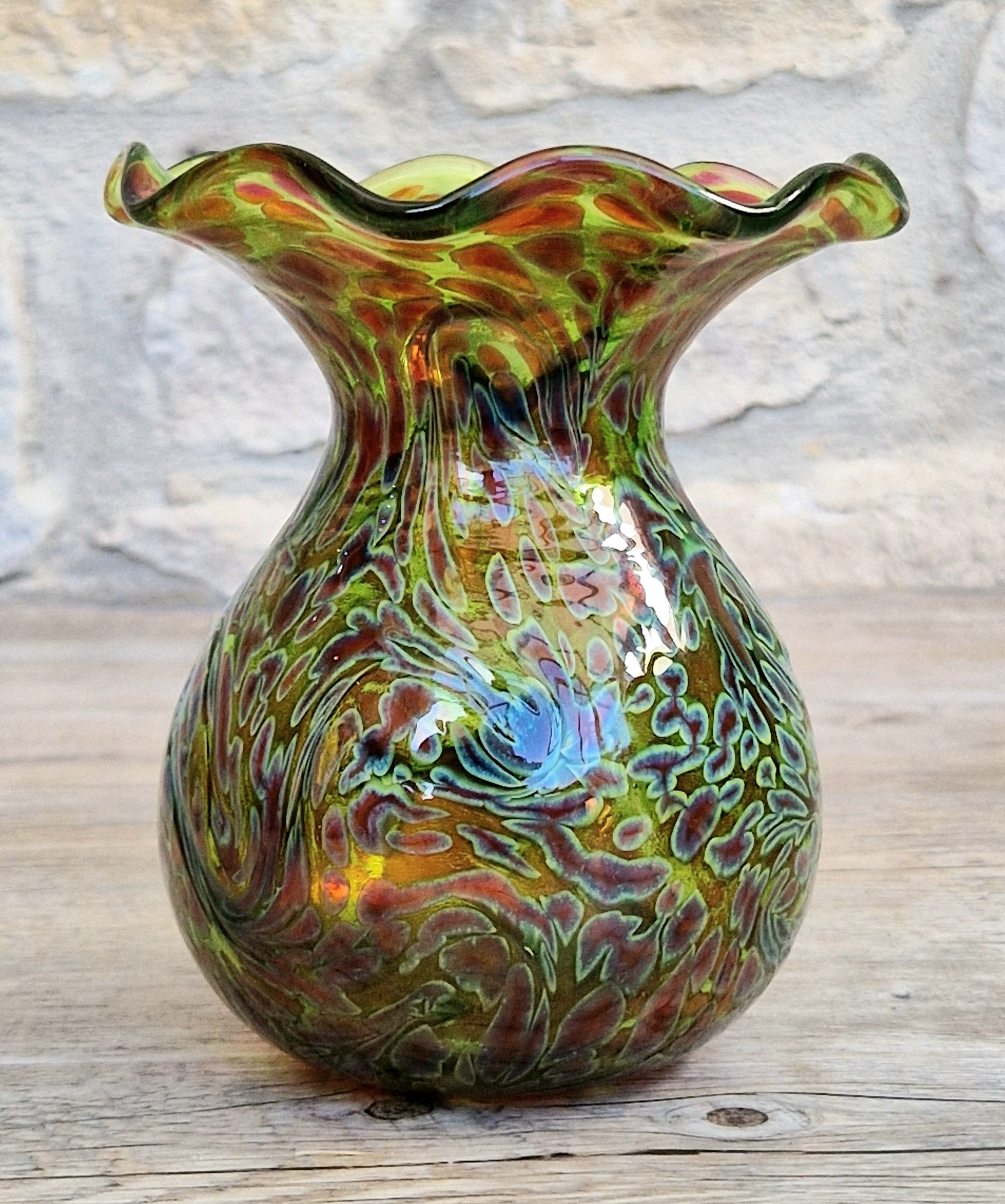 Rare 1925 Loetz Ausführung 237 Iridescent Uranium Glass Vase (Shape PN II-5589) — 13cm