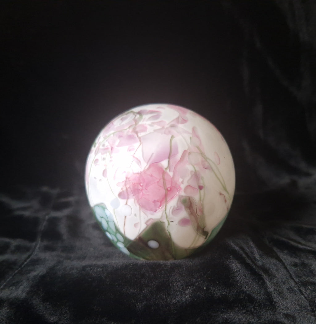 Isle Of White Art Studio Glass Vintage Lilac Flower Garden Ball Paperweight