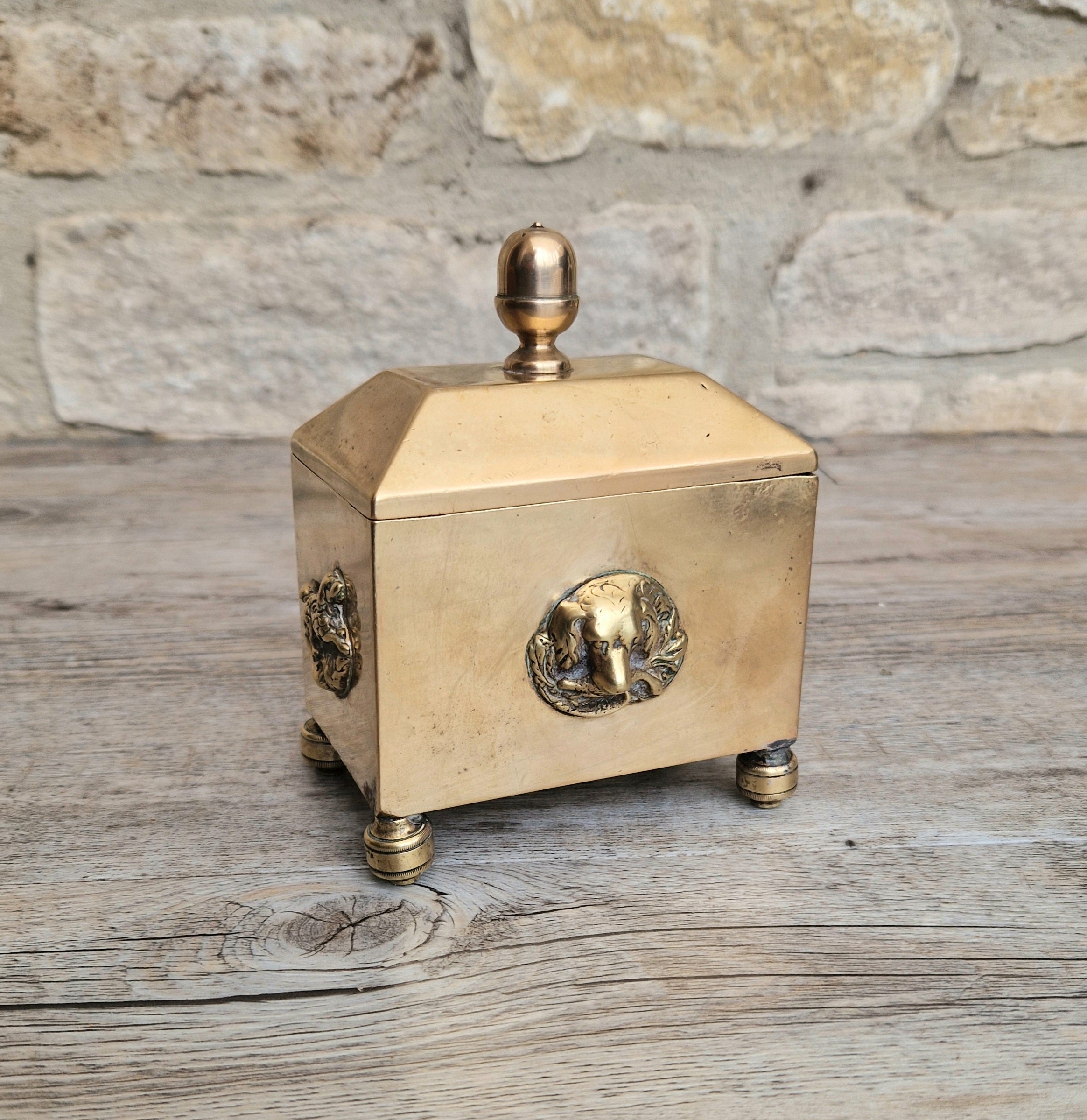 Colbrookdale Style Brass Relief Decoration Pyramid Lid Caddy Box