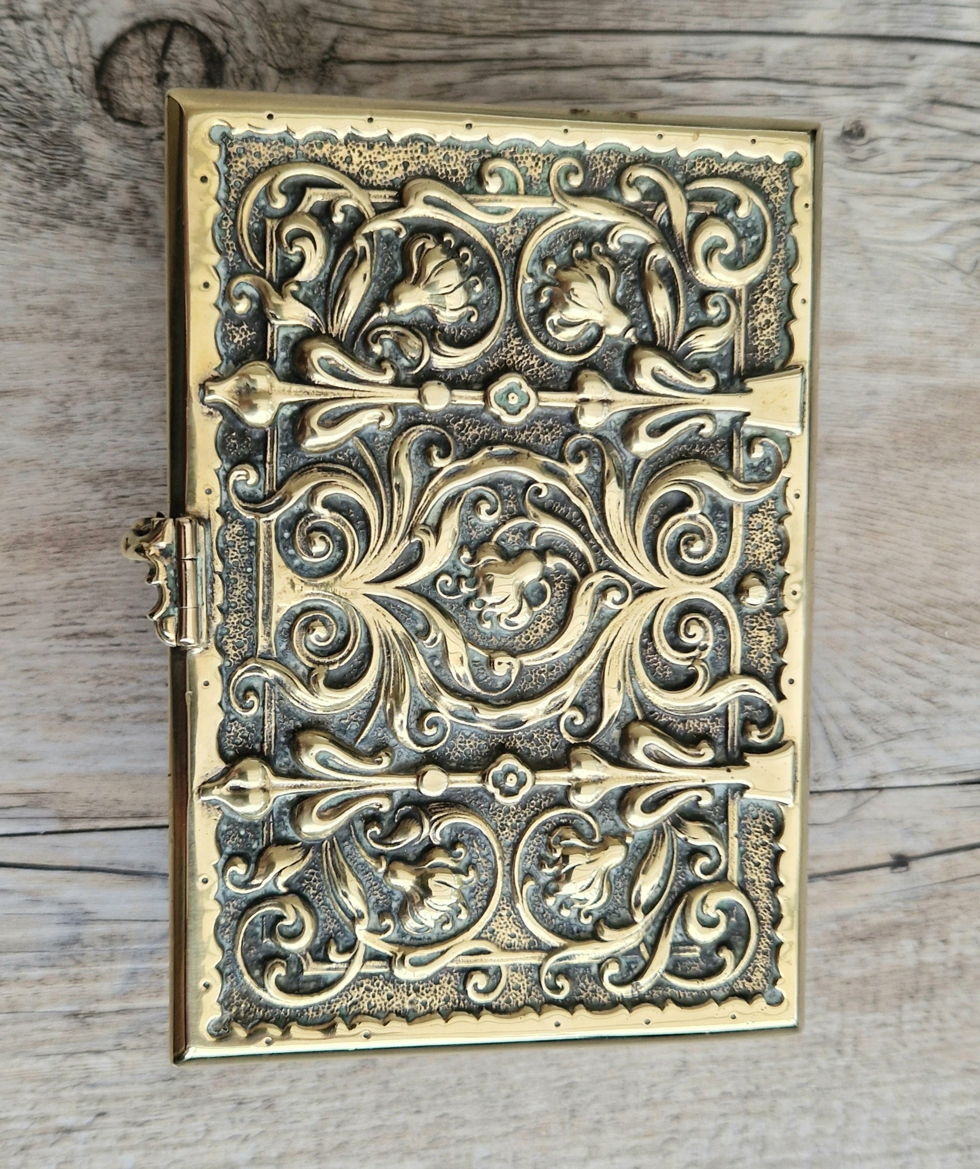 Antique Erhard & Söhne Silvered Brass High Relief Rapousse Renaissance Revival Clasp Casket Box