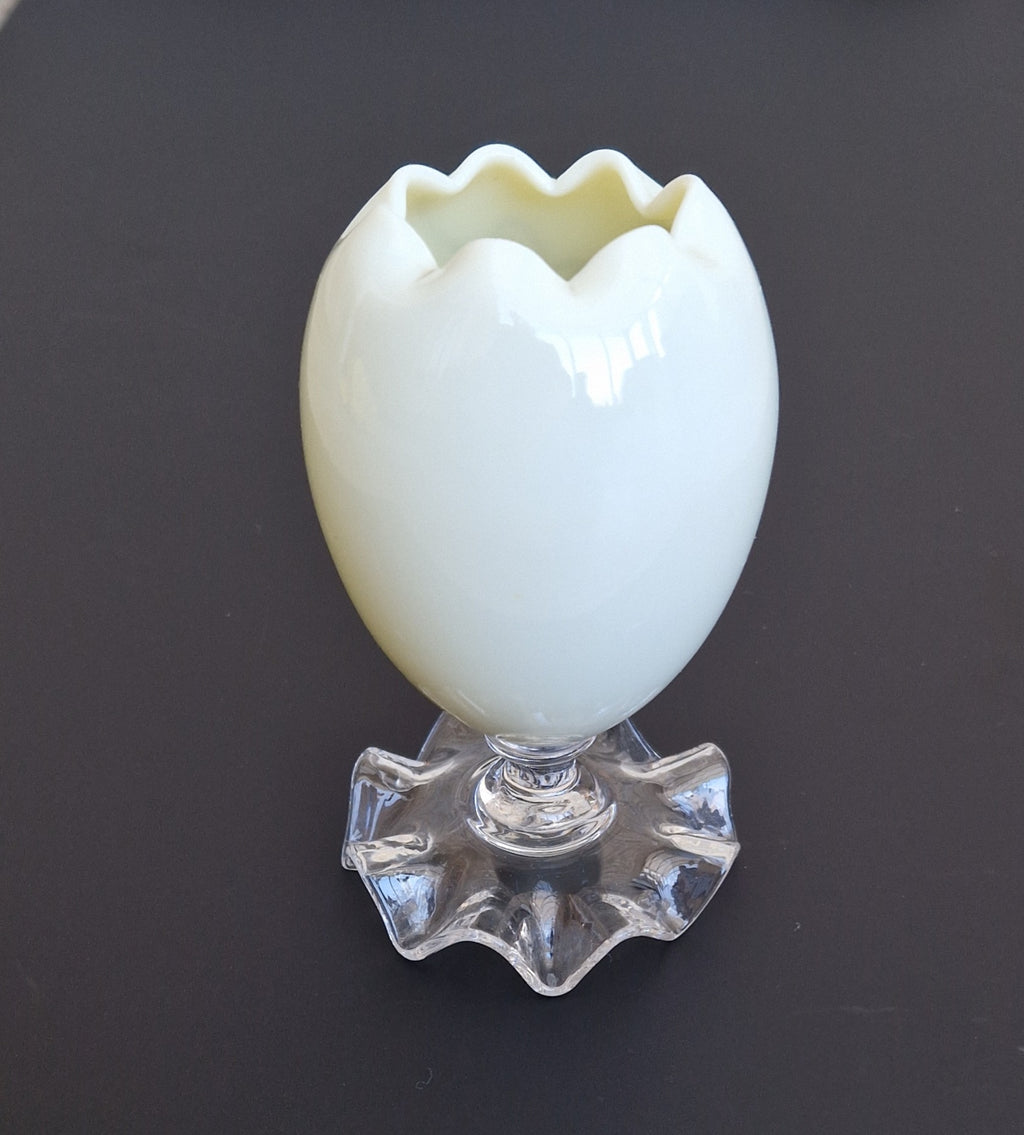Thomas Webb & Sons Egg-Shaped Gilded Opaline Glass Posy Vase c.1880