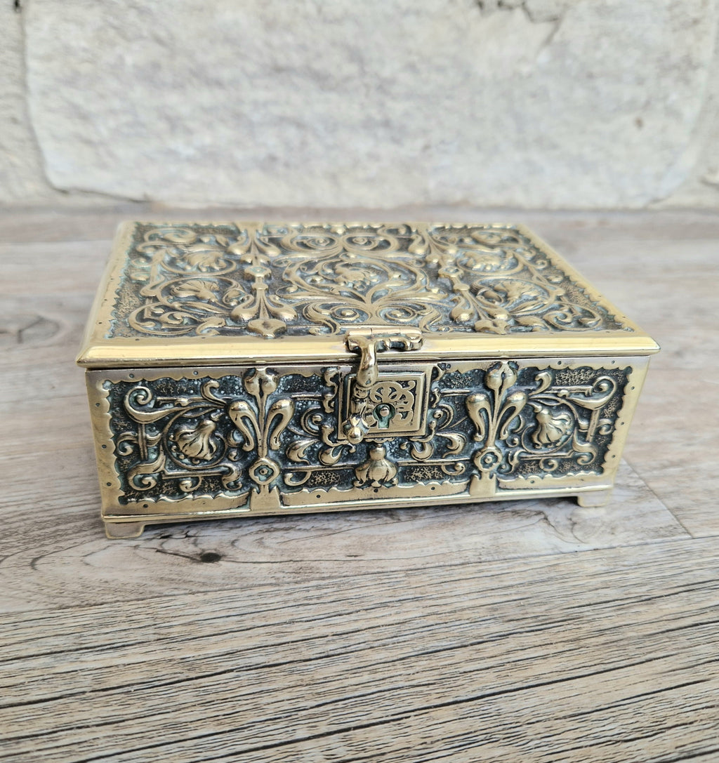 Antique Erhard & Söhne Silvered Brass High Relief Rapousse Renaissance Revival Clasp Casket Box